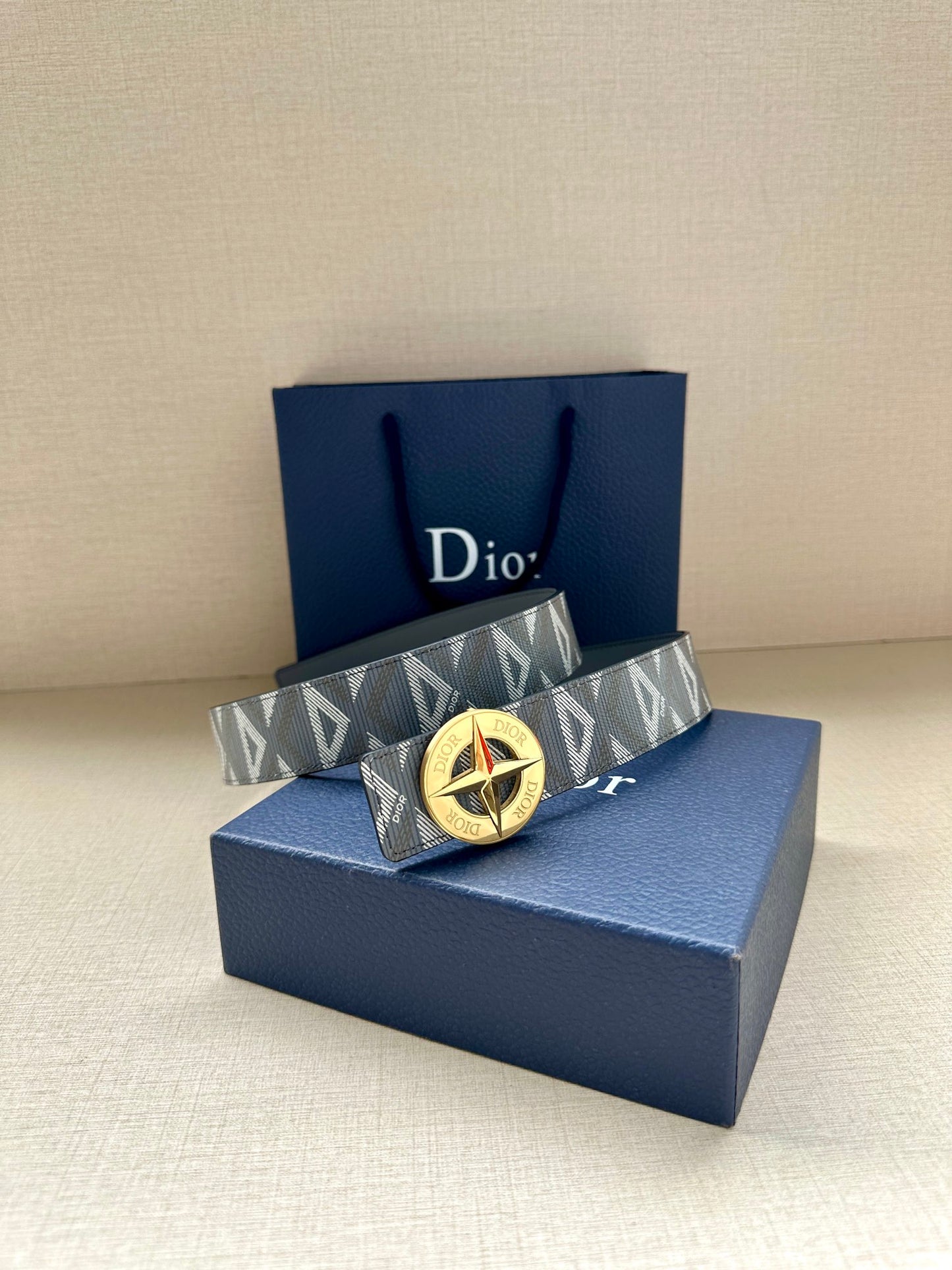 FW new metal emblem round buckle logo fashionable retro print double-sided waist casual smooth buckle waist belt for men