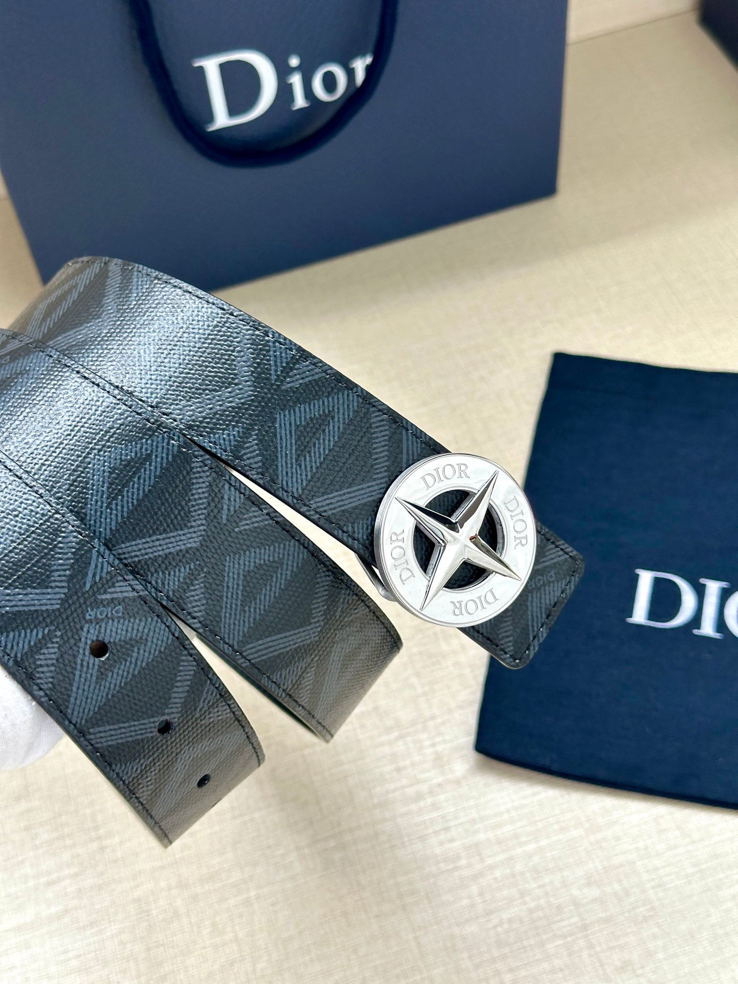 FW new metal emblem round buckle logo fashionable retro print double-sided waist casual smooth buckle waist belt for men