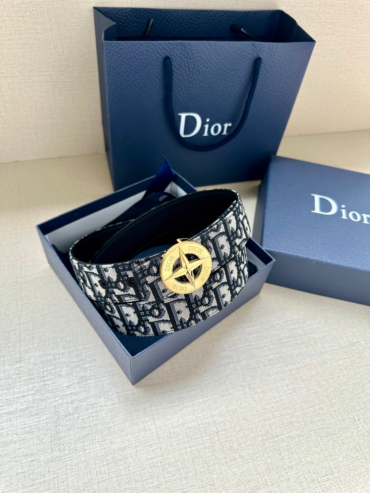 FW new metal emblem round buckle logo fashionable retro print double-sided waist casual smooth buckle waist belt for men