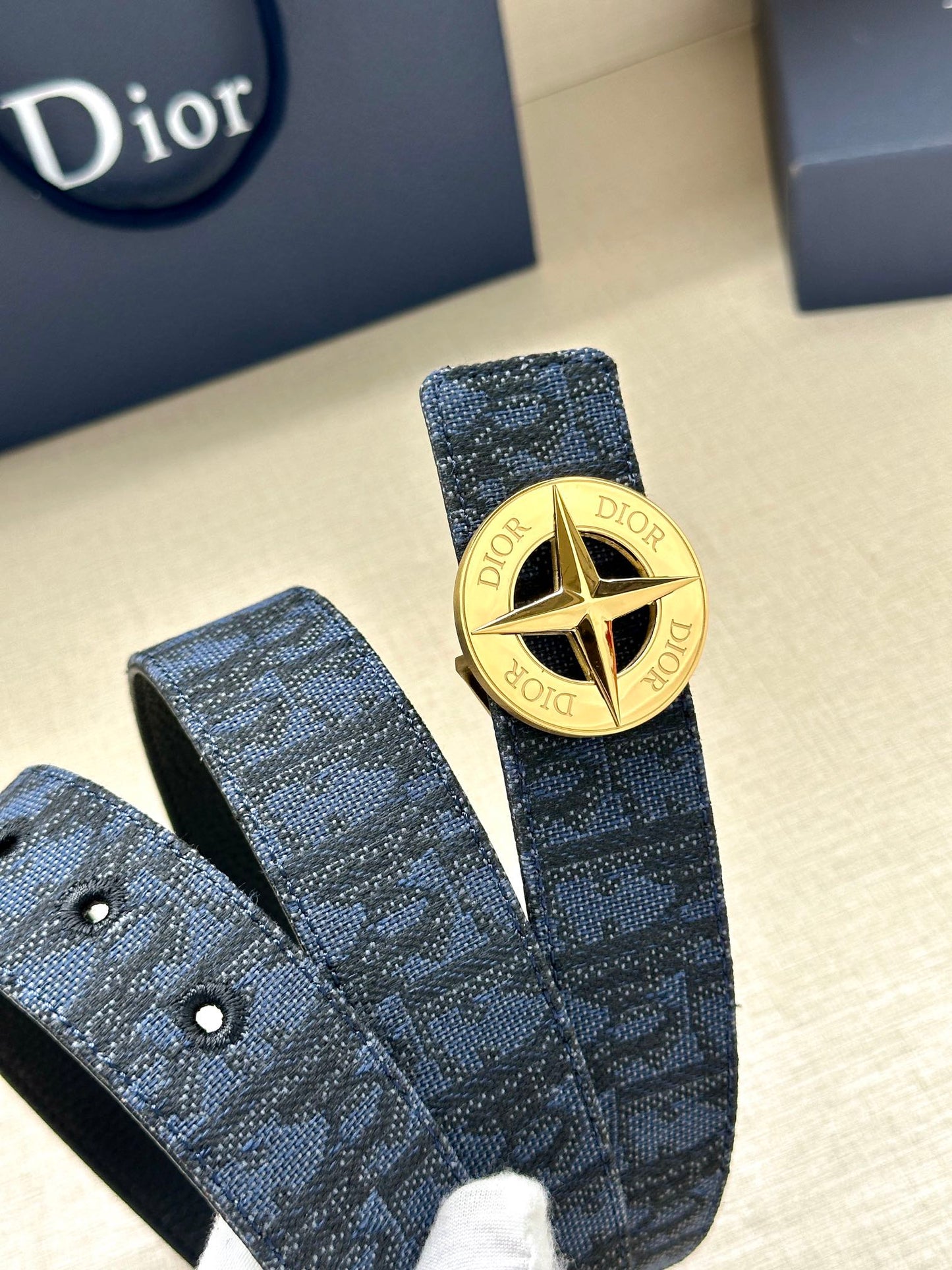 FW new metal emblem round buckle logo fashionable retro print double-sided waist casual smooth buckle waist belt for men