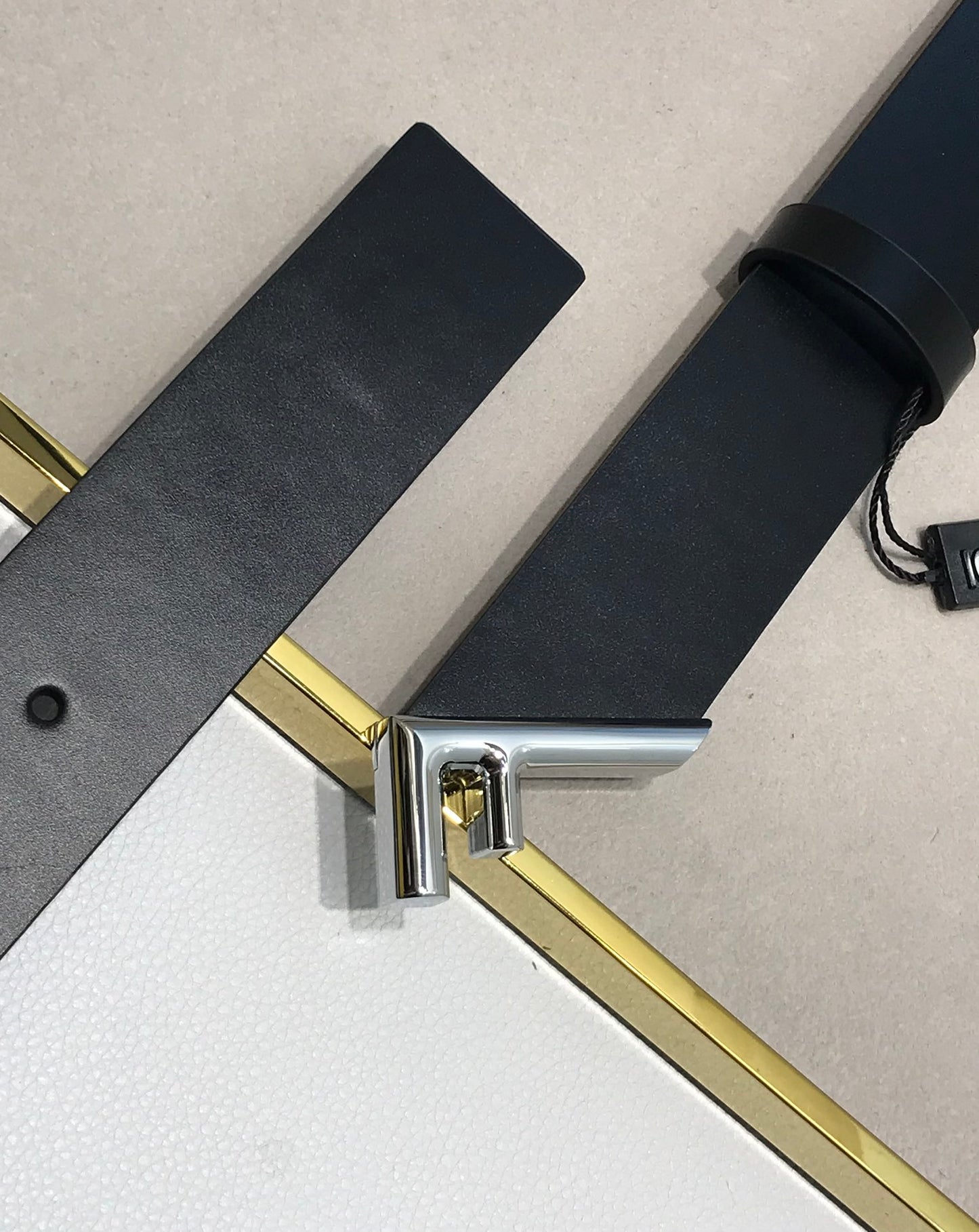 Light luxury new synchronized high-quality FF leather double-sided versatile trendy cowhide top layer men's belt