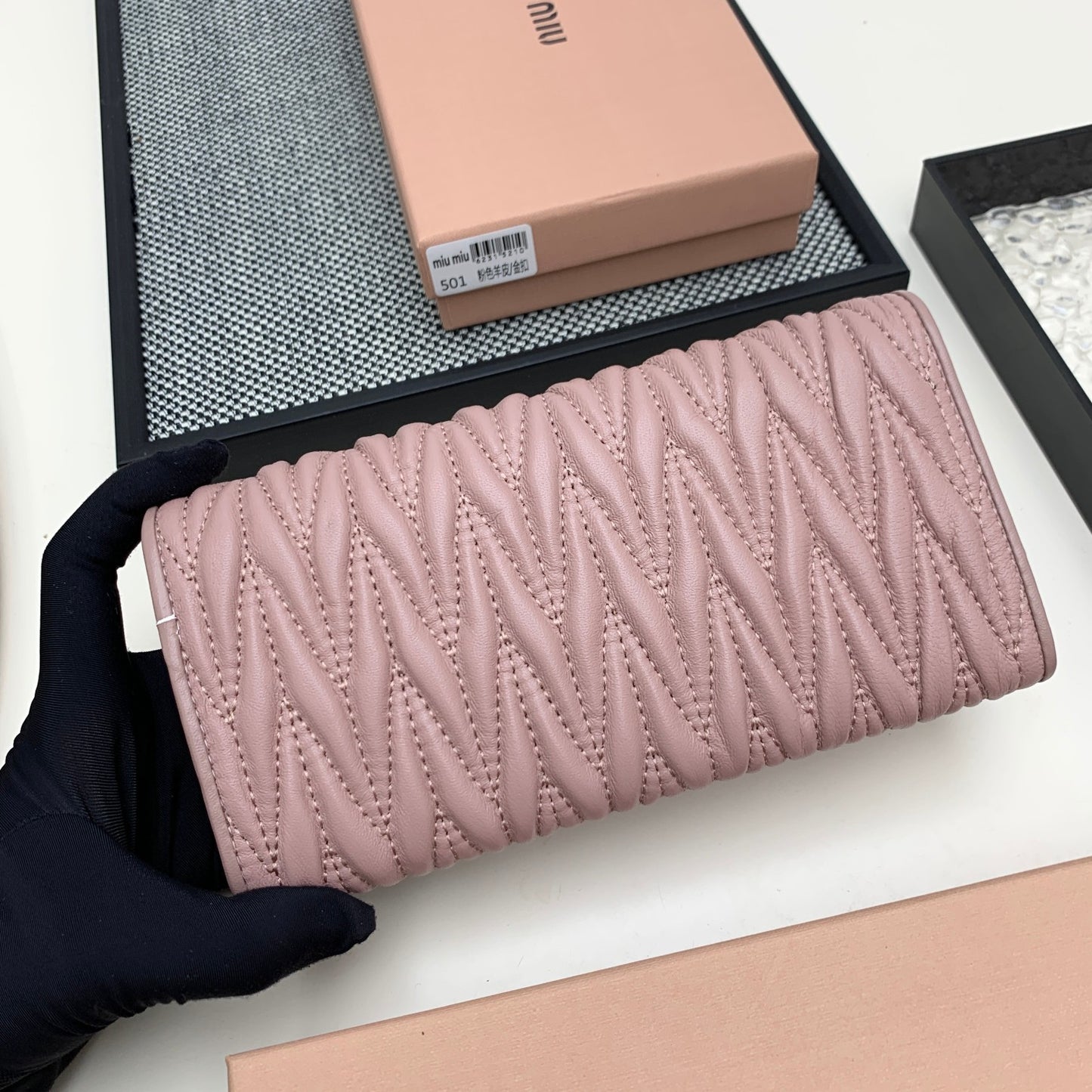 New women's niche light luxury high texture pleated diamond grid long wallet, hand-held bag, card bag