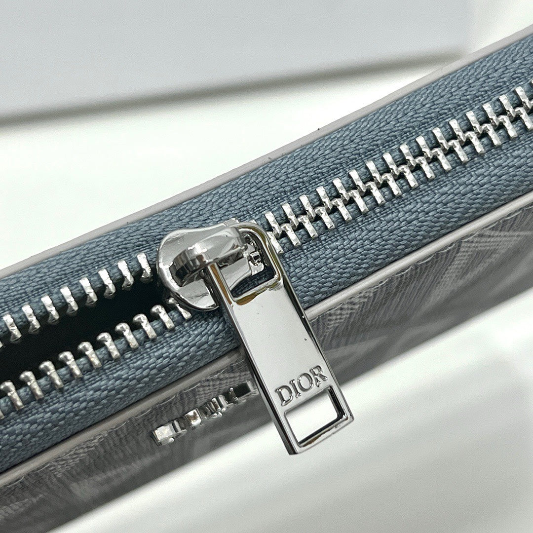 New retro men's long zipper handbag with large capacity and multiple card slots wallet