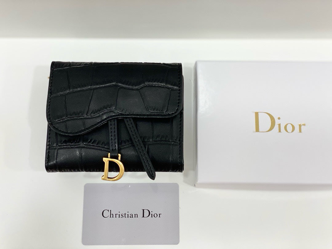 New European and American simple and versatile folding wallet with multiple card slots and buckle for women's short wallet