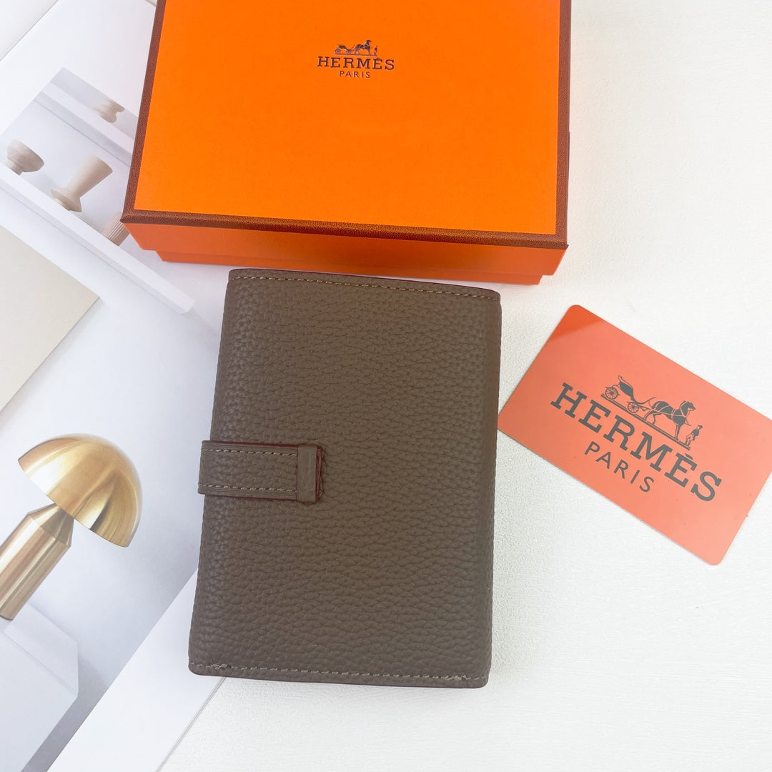 New Fashionable and Exquisite H Family Women's Short and High end Card Bag Wallet