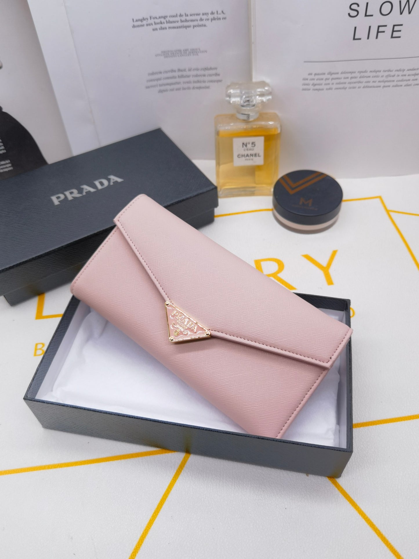 New Fashionable and Versatile Saffiano Light Luxury Women's Long Flip Card Large Capacity Wallet