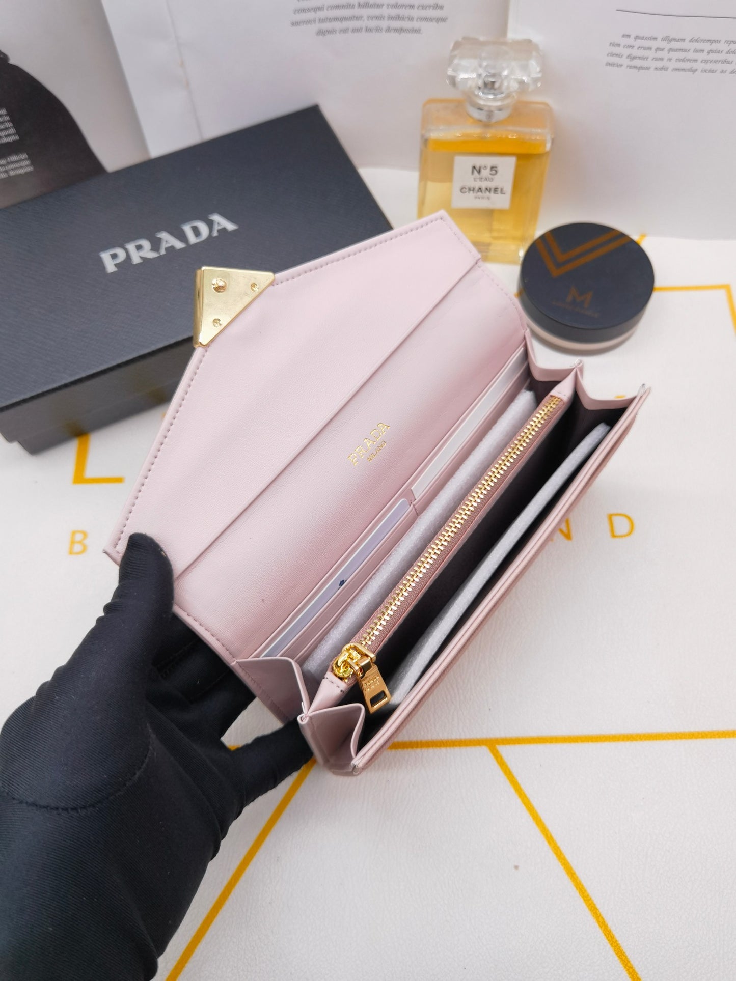 New Fashionable and Versatile Saffiano Light Luxury Women's Long Flip Card Large Capacity Wallet