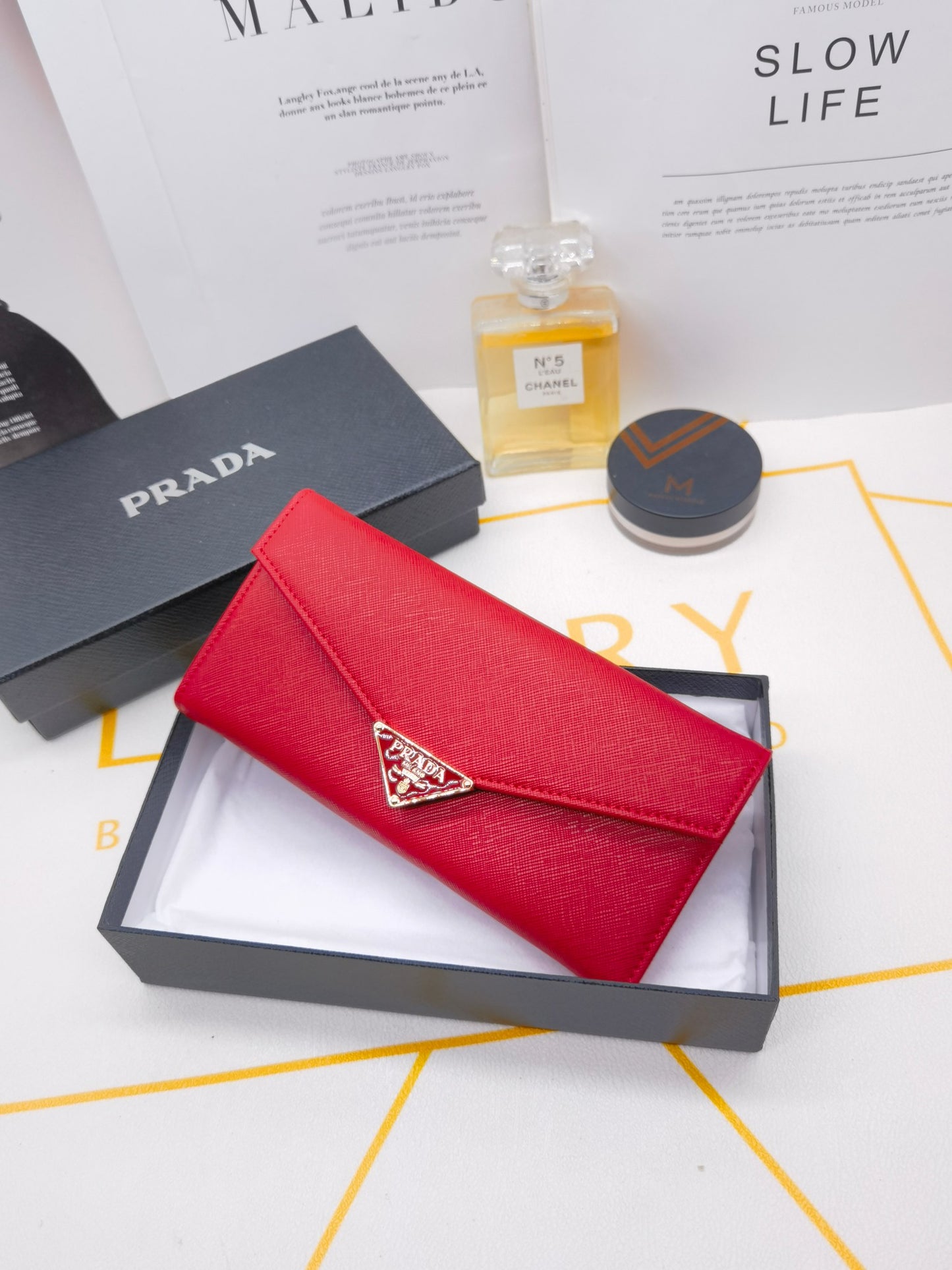 New Fashionable and Versatile Saffiano Light Luxury Women's Long Flip Card Large Capacity Wallet