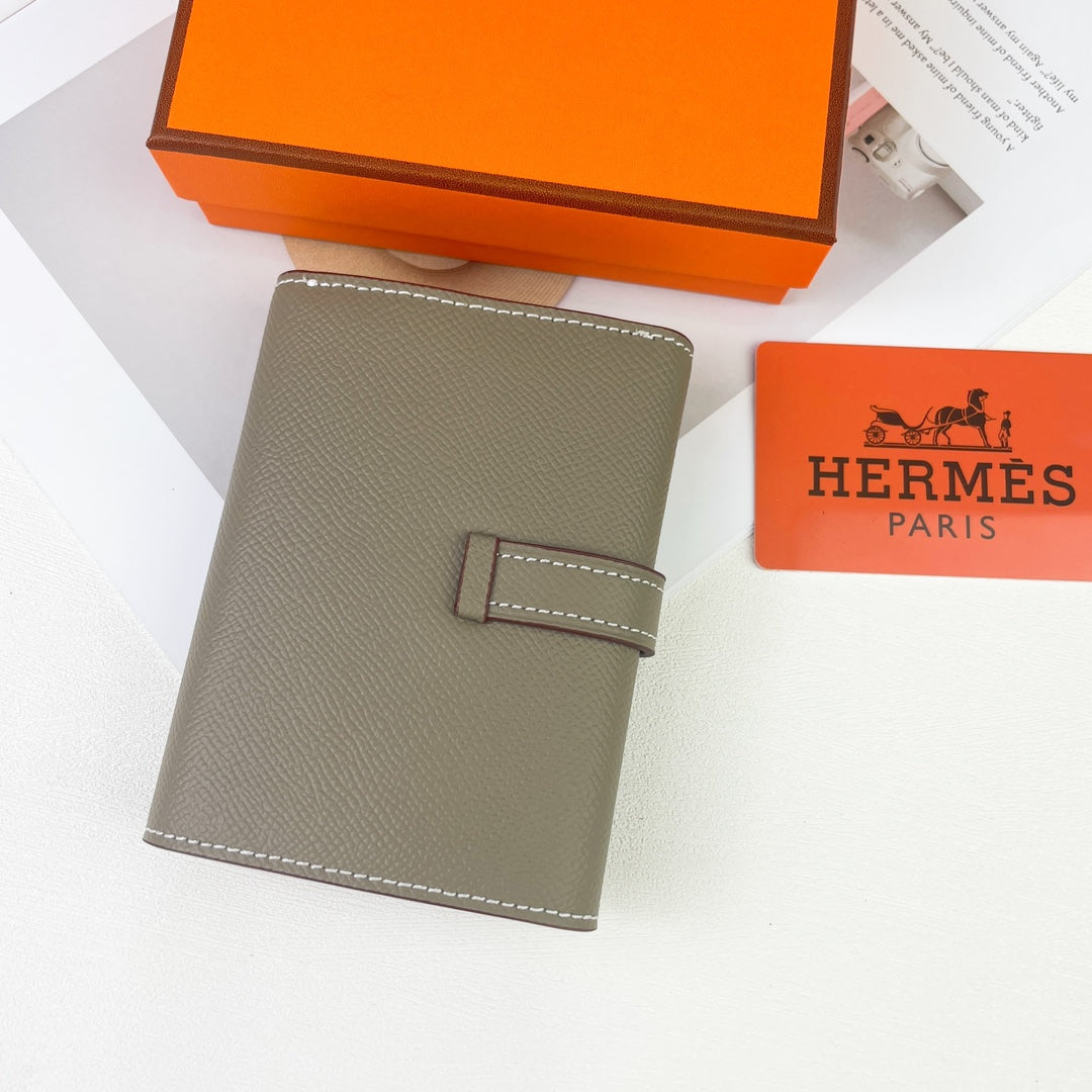 New Fashionable and Exquisite H Family Women's Short and High end Card Bag Wallet