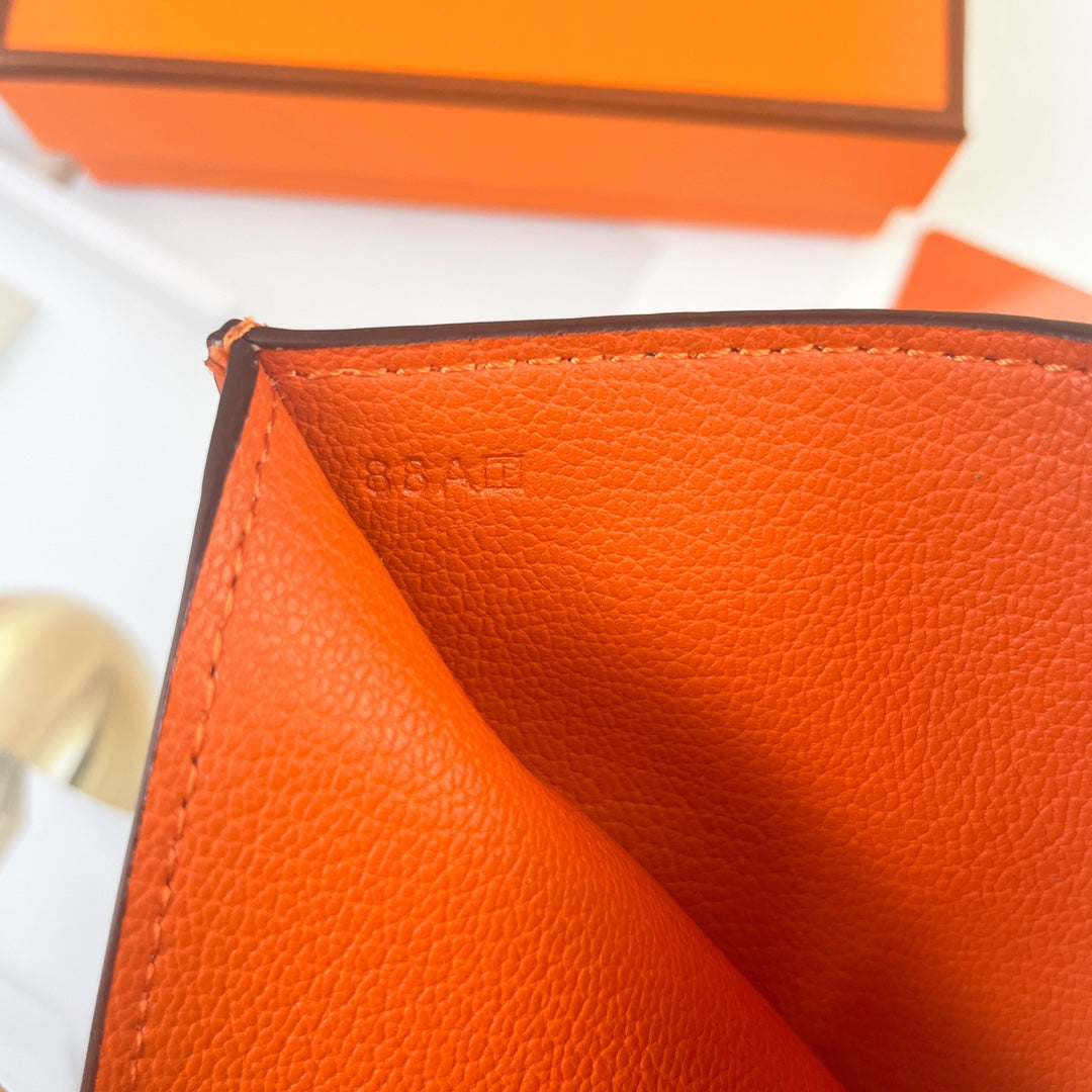 New Fashionable and Exquisite H Family Women's Short and High end Card Bag Wallet