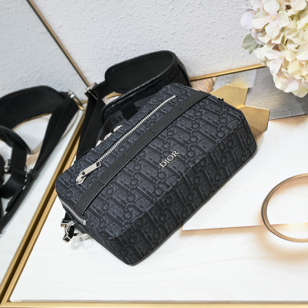 New Men's Postman Bag Double Zipper Camera Bag Retro Cowhide Jacquard Embroidery Shoulder Bag Crossbody Bag Messenger Bag