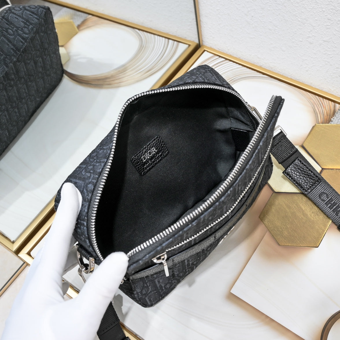 New Men's Postman Bag Double Zipper Camera Bag Retro Cowhide Jacquard Embroidery Shoulder Bag Crossbody Bag Messenger Bag