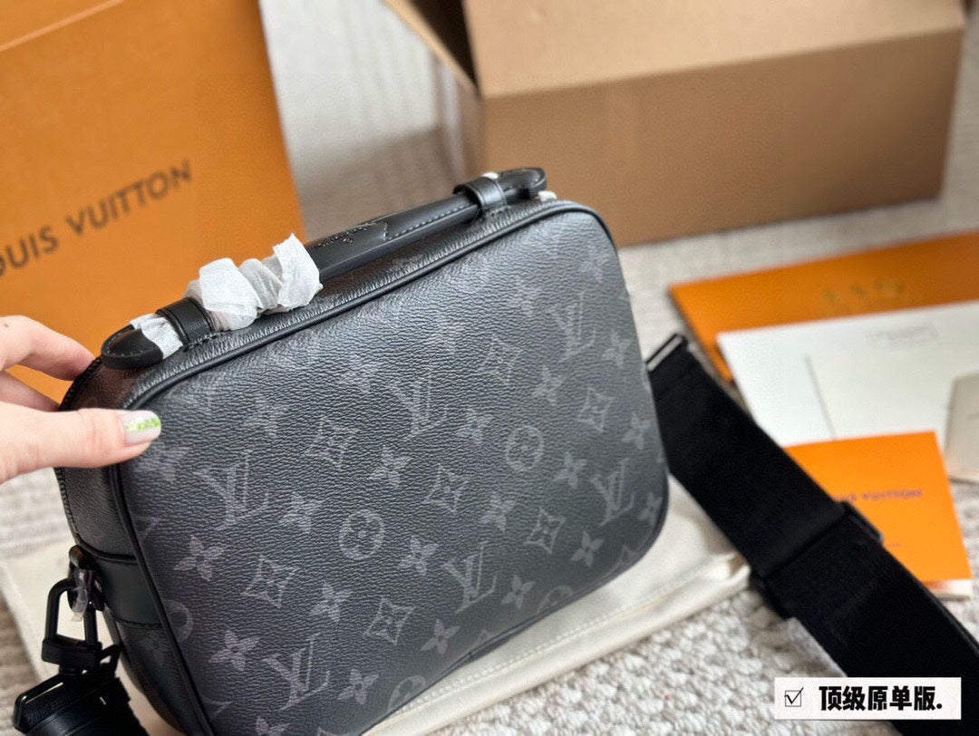 New  LOCK Men's Postman Bag