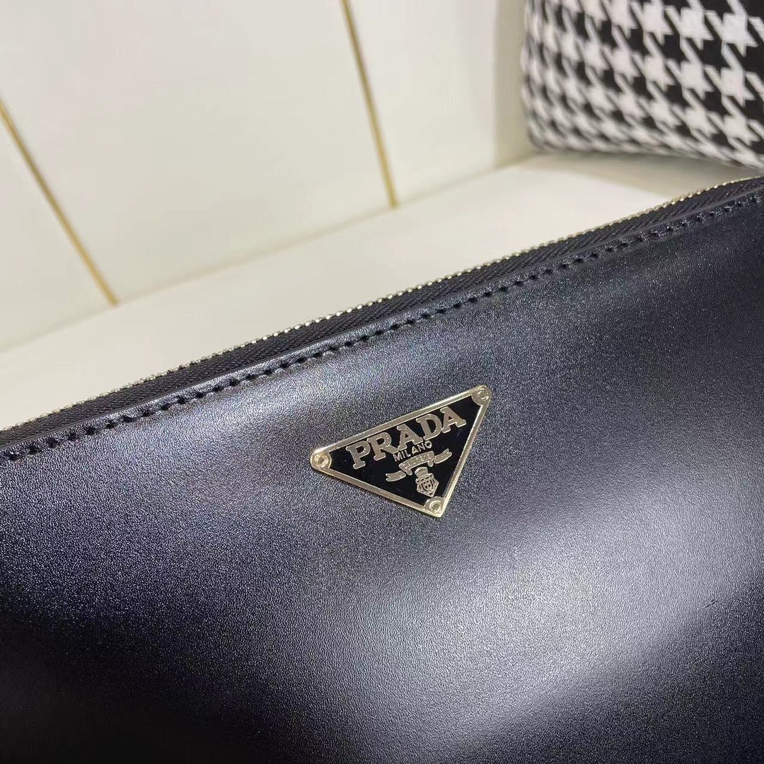 High quality new fashionable business leather password lock bag from Europe and America, men's top layer cowhide handbag, casual soft leather wallet