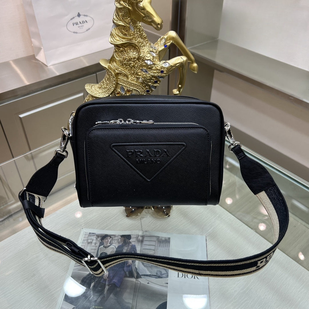 European and American high-quality new fashion trend light luxury Saffiano men's versatile cowhide leather crossbody shoulder bag