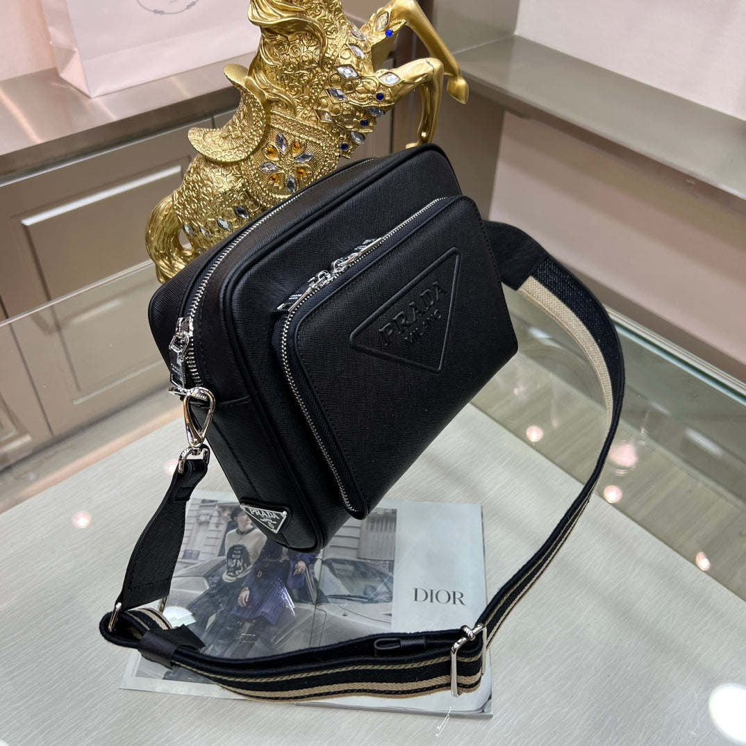 European and American high-quality new fashion trend light luxury Saffiano men's versatile cowhide leather crossbody shoulder bag