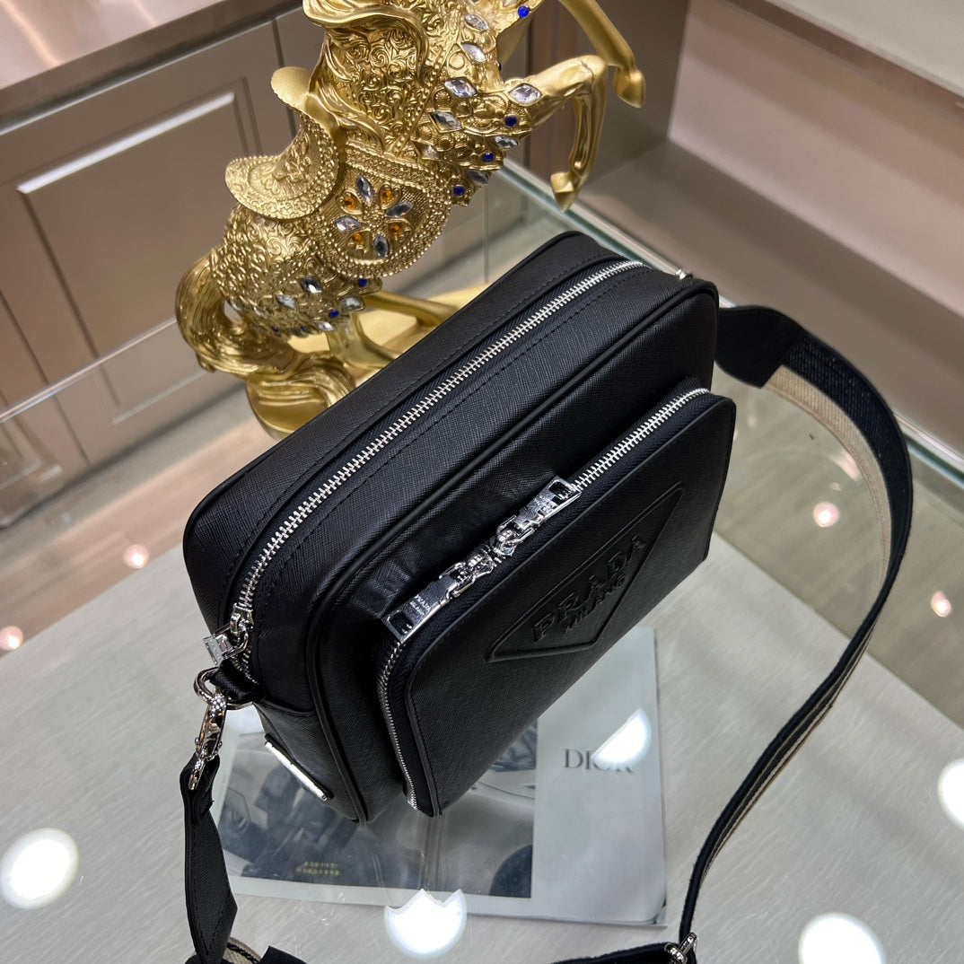 European and American high-quality new fashion trend light luxury Saffiano men's versatile cowhide leather crossbody shoulder bag