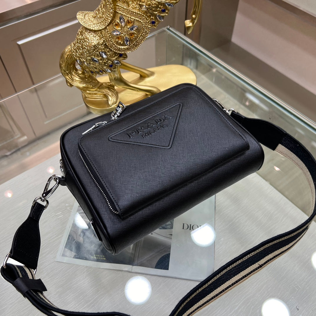 European and American high-quality new fashion trend light luxury Saffiano men's versatile cowhide leather crossbody shoulder bag