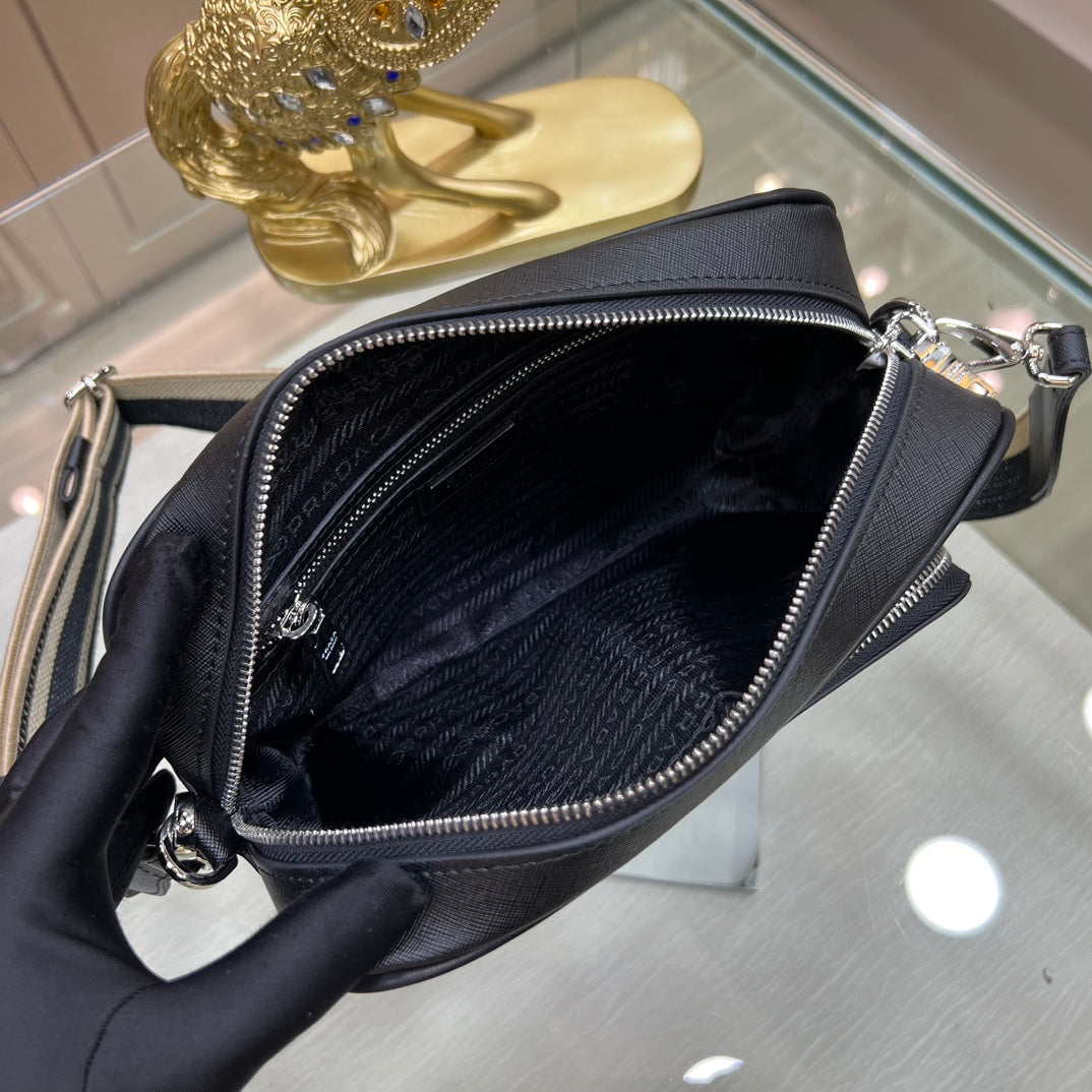 European and American high-quality new fashion trend light luxury Saffiano men's versatile cowhide leather crossbody shoulder bag