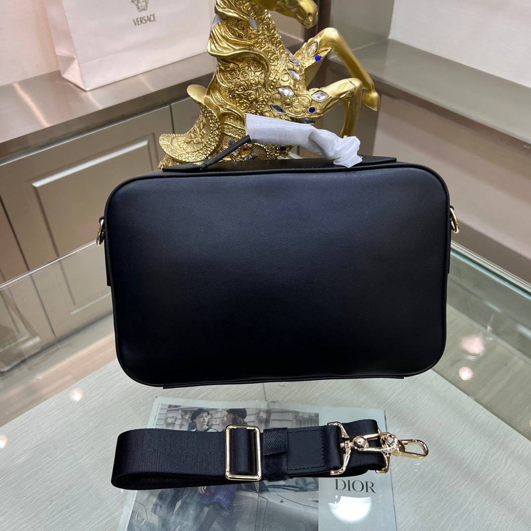 High quality European and American new fashion trend light luxury Medusa Biggie men's versatile cowhide leather crossbody, single shoulder, hand-held mailman bag