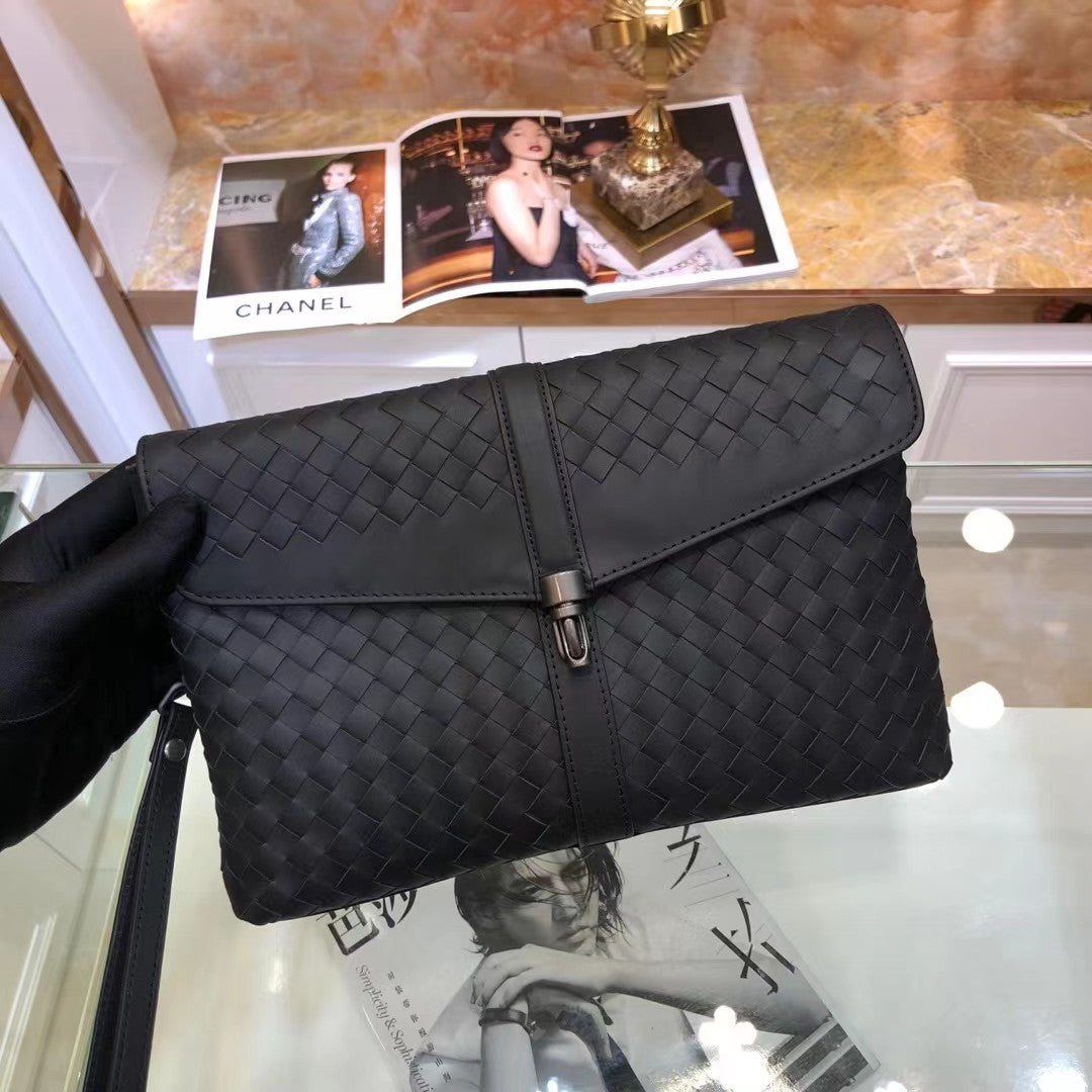 New Light Luxury European and American Fashion Leisure High Quality Tire Leather Large Flip Lock Braided Business Men's Handbag