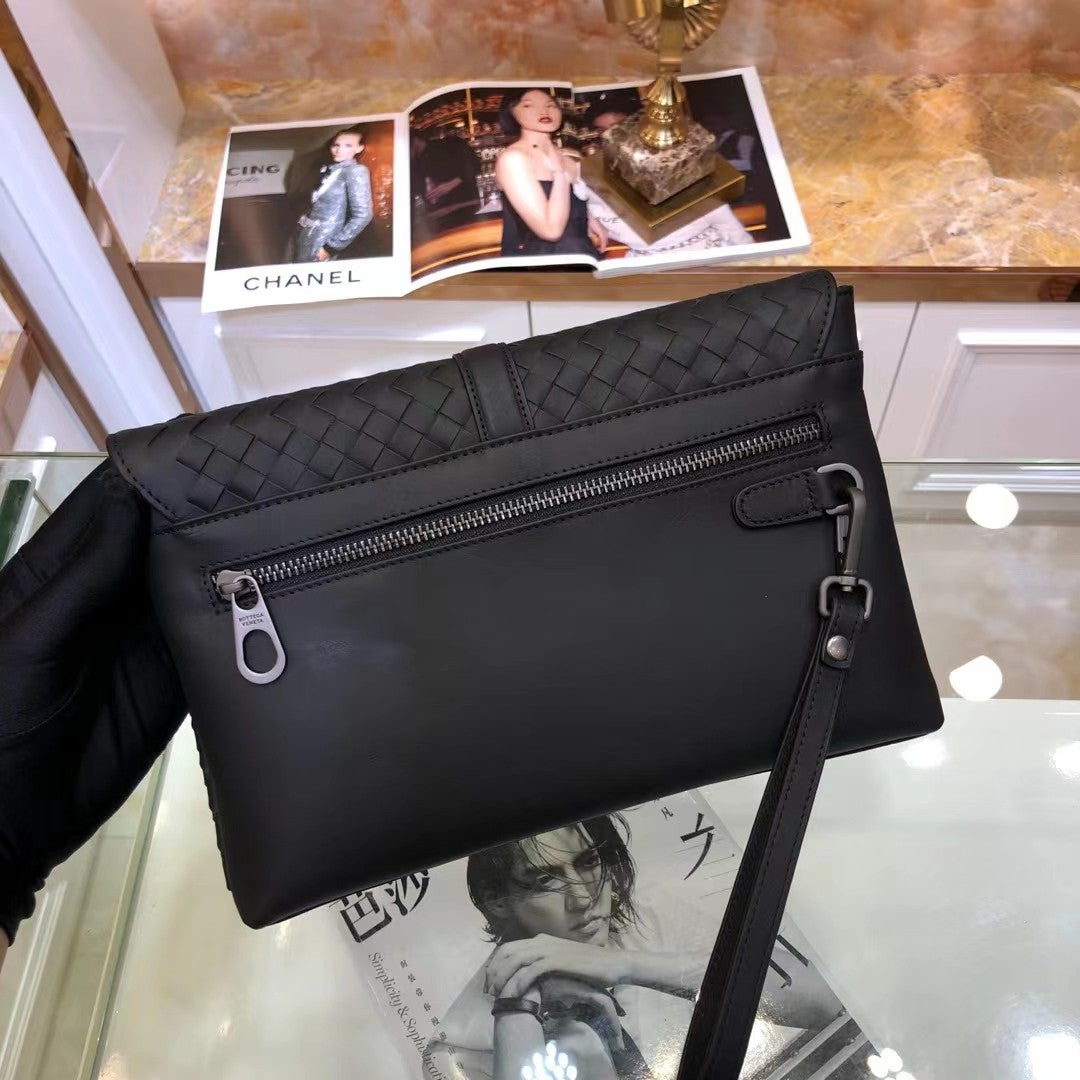 New Light Luxury European and American Fashion Leisure High Quality Tire Leather Large Flip Lock Braided Business Men's Handbag