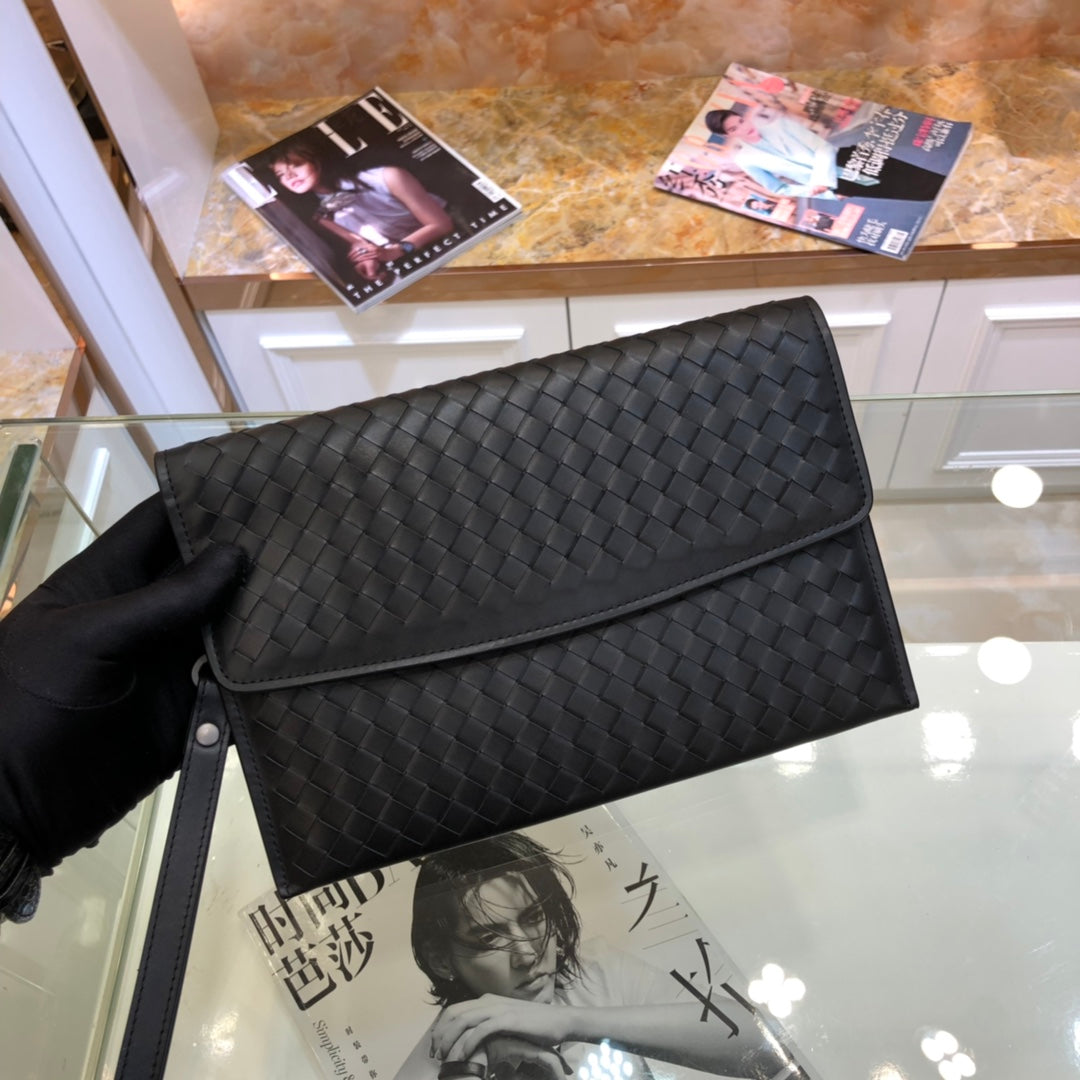 New Light Luxury European and American Fashion Leisure High Quality Tire Leather Large Flip Lock Braided Business Men's Handbag