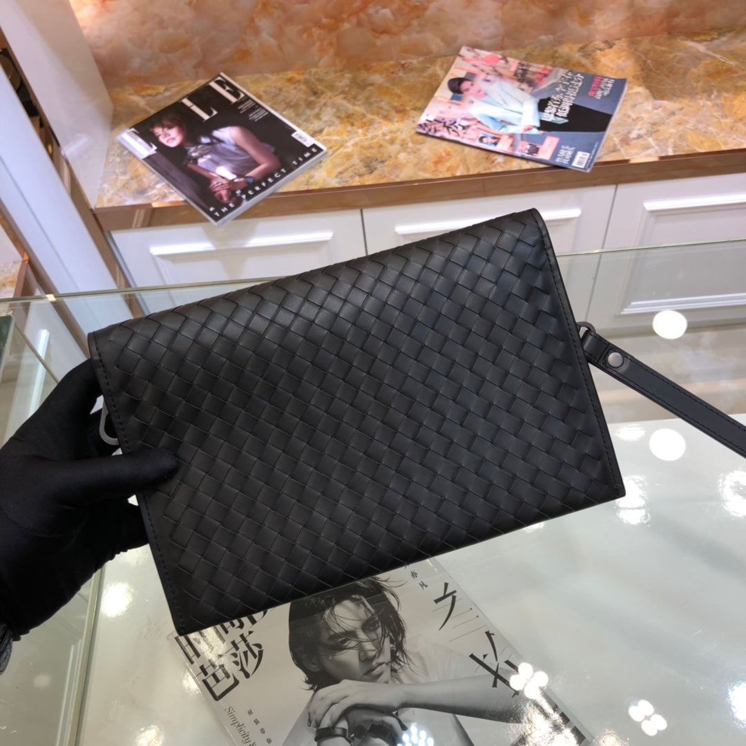 New Light Luxury European and American Fashion Leisure High Quality Tire Leather Large Flip Lock Braided Business Men's Handbag