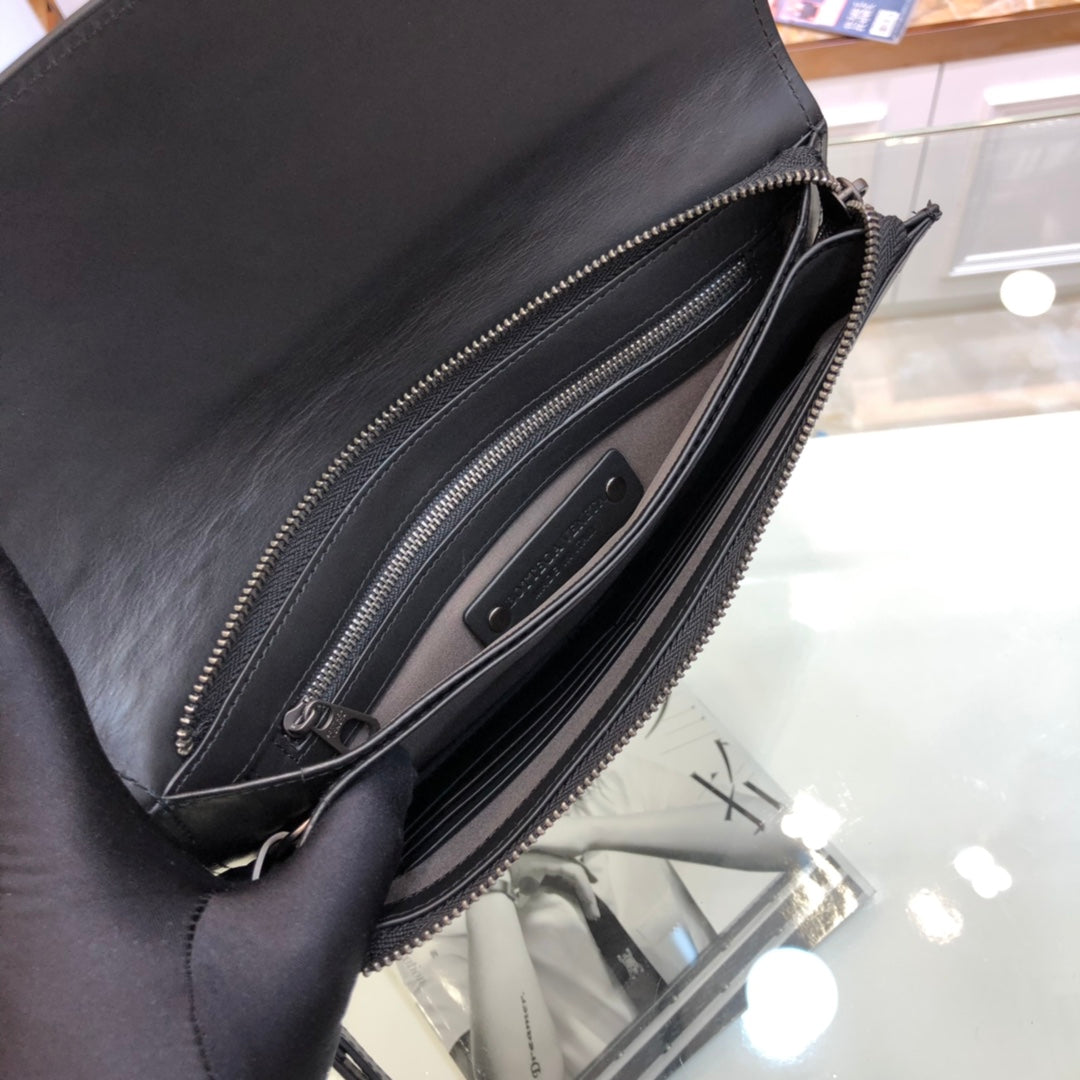 New Light Luxury European and American Fashion Leisure High Quality Tire Leather Large Flip Lock Braided Business Men's Handbag