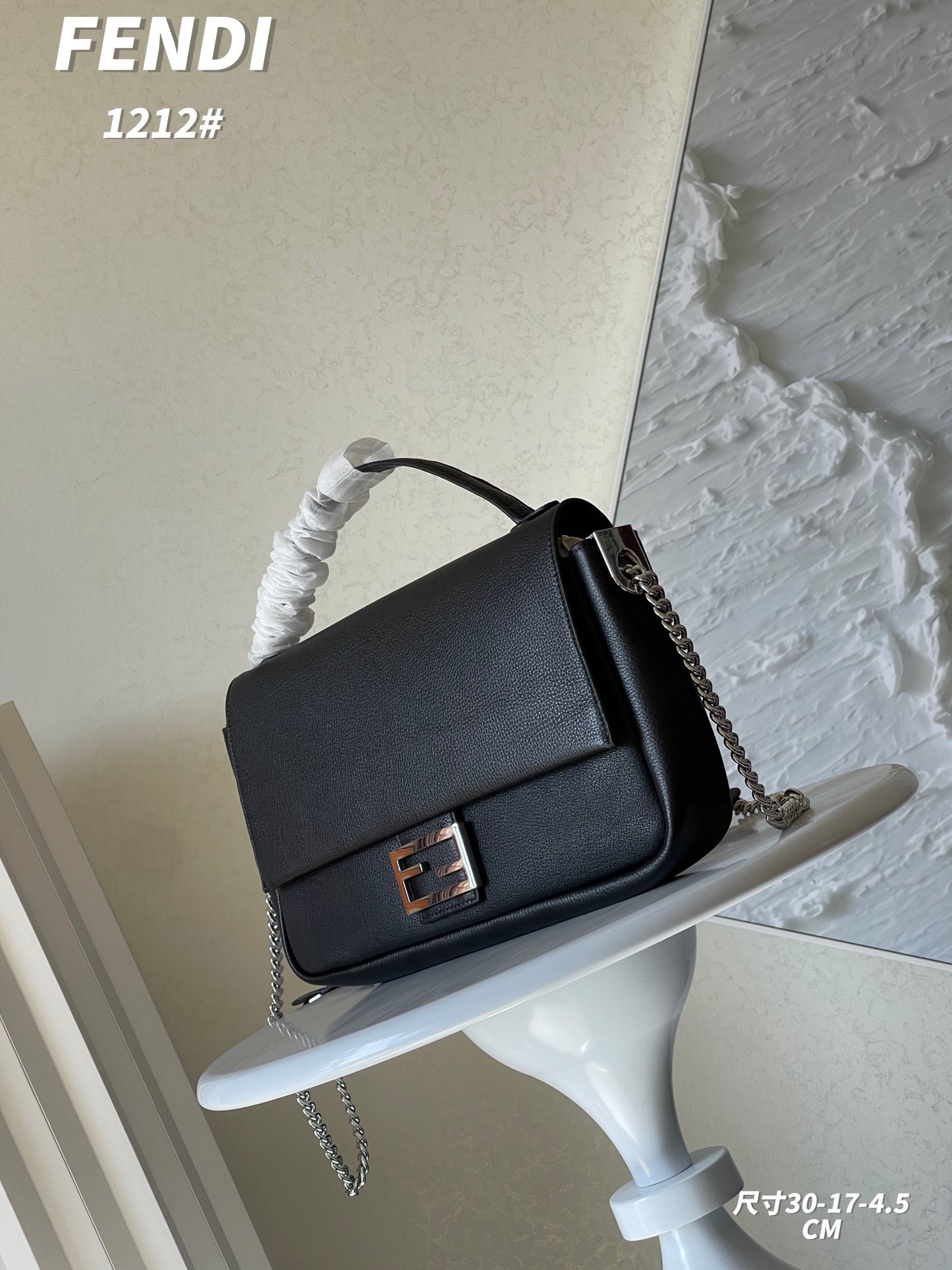 European and American high-quality new fashion trend Baguette light luxury cowhide handbag, single shoulder cross fashion women's bag