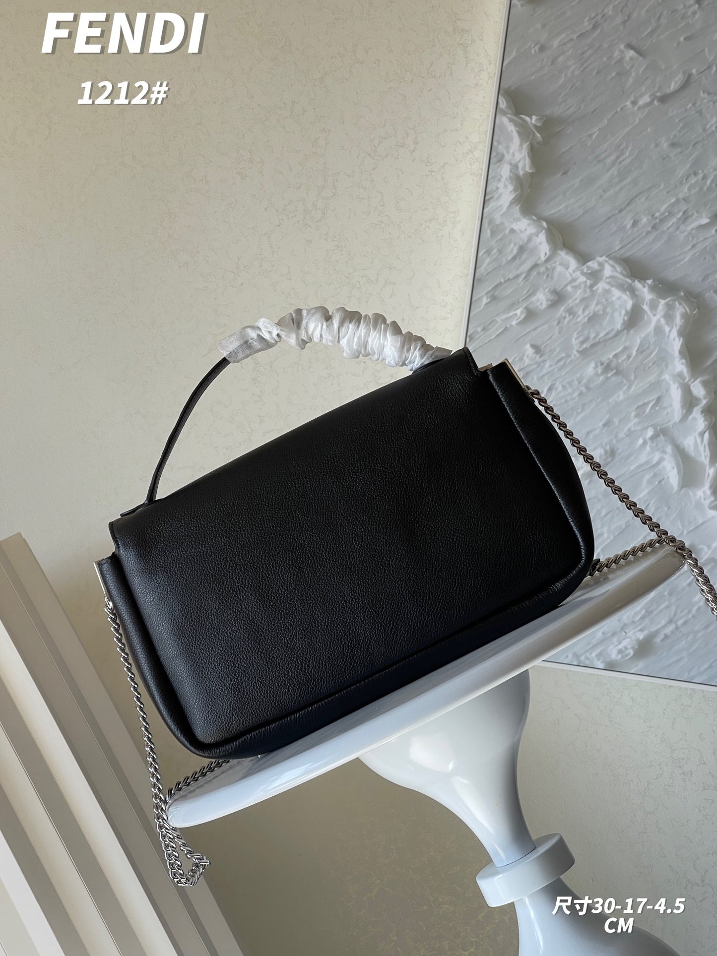 European and American high-quality new fashion trend Baguette light luxury cowhide handbag, single shoulder cross fashion women's bag
