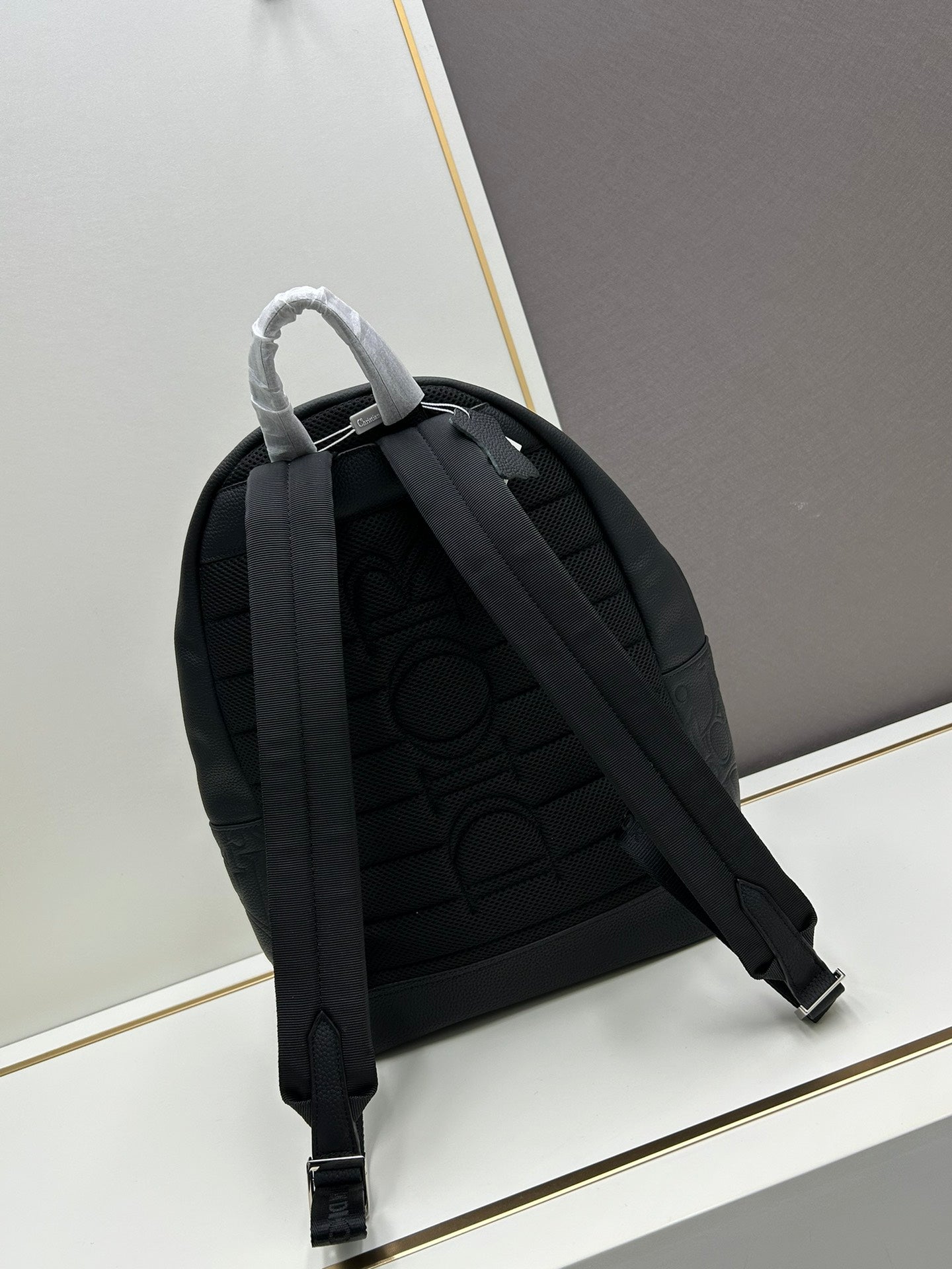 New D Family European and American Trendy Men's Embossed Double sided Grain Leather Zipper Backpack