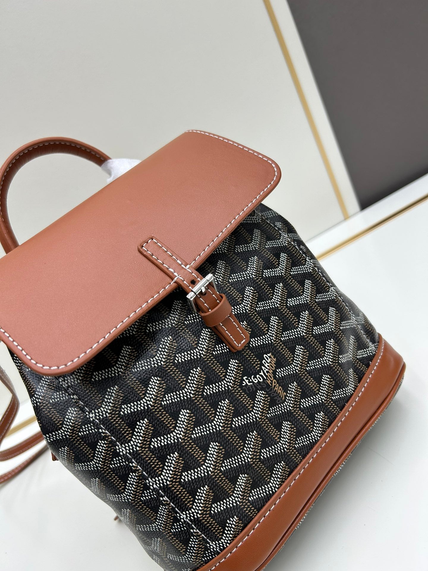 New Fashionable and Stylish Alpin Mini Women's Style Backpack with Old Flower Full Print Leather Backpack, Single Shoulder Crossbody Bag