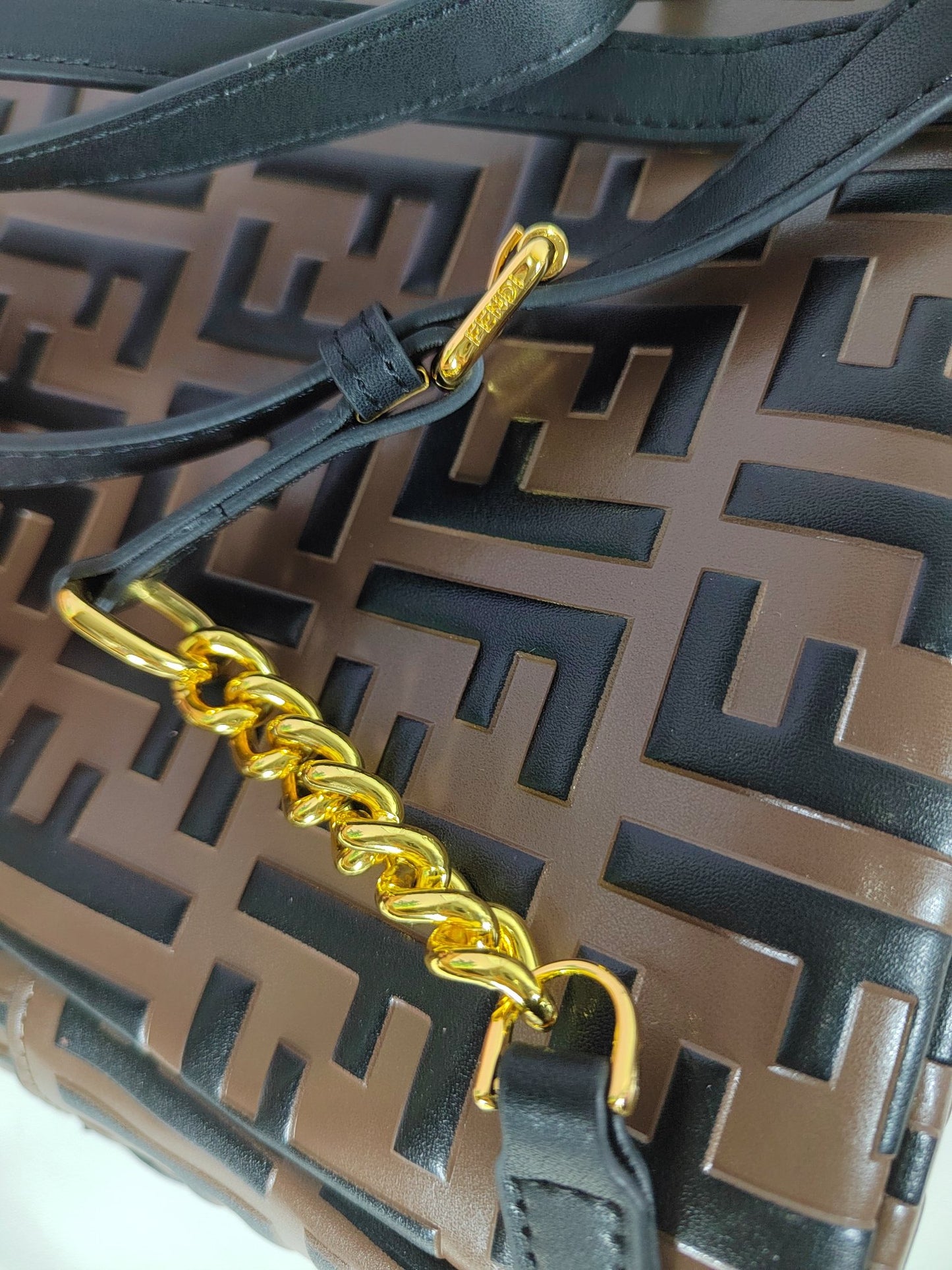 European and American new fashionable and versatile cowhide leather women's high-end feeling, vintage letters, double FF relief handbag backpack