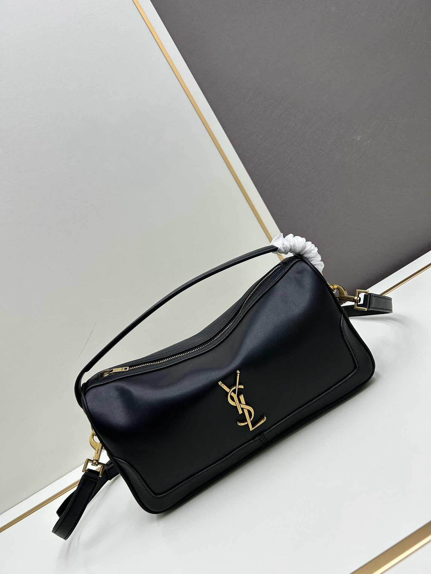 European and American high-quality new fashion trend high-end women's light luxury soft cowhide handbag commuting armpit bag pillow bag shoulder crossbody bag（复制）