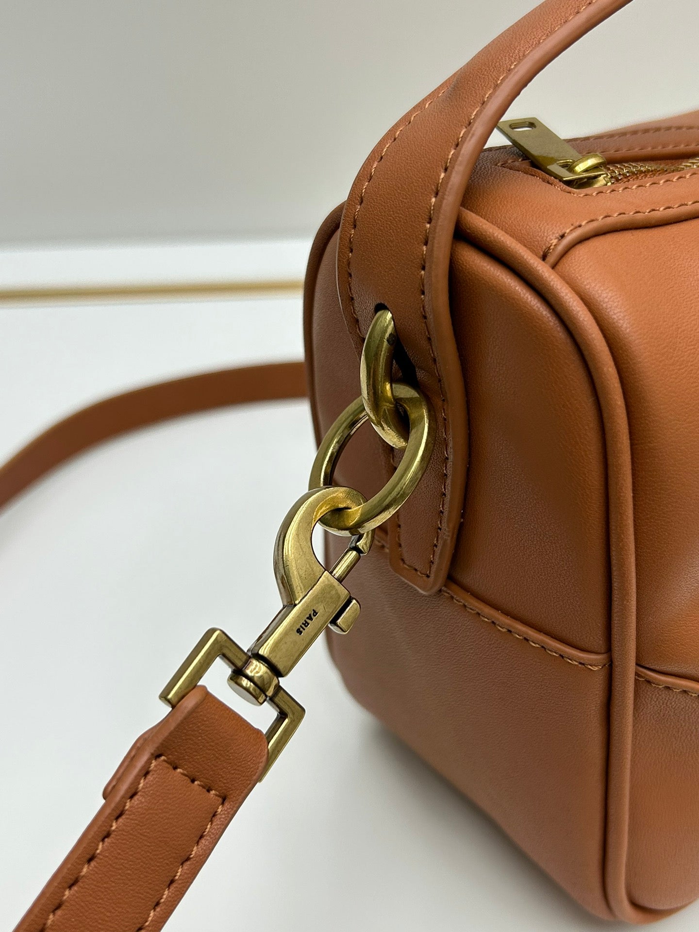 European and American high-quality new fashion trend high-end women's light luxury soft cowhide handbag commuting armpit bag pillow bag shoulder crossbody bag（复制）