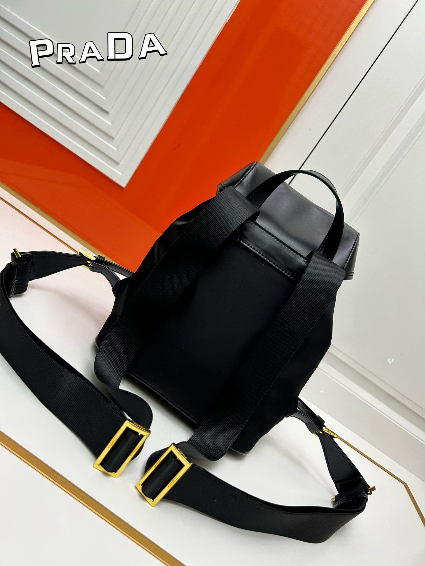 New Fashion PRADA Lightweight Luxury Leisure Women's Multi functional Travel Backpack