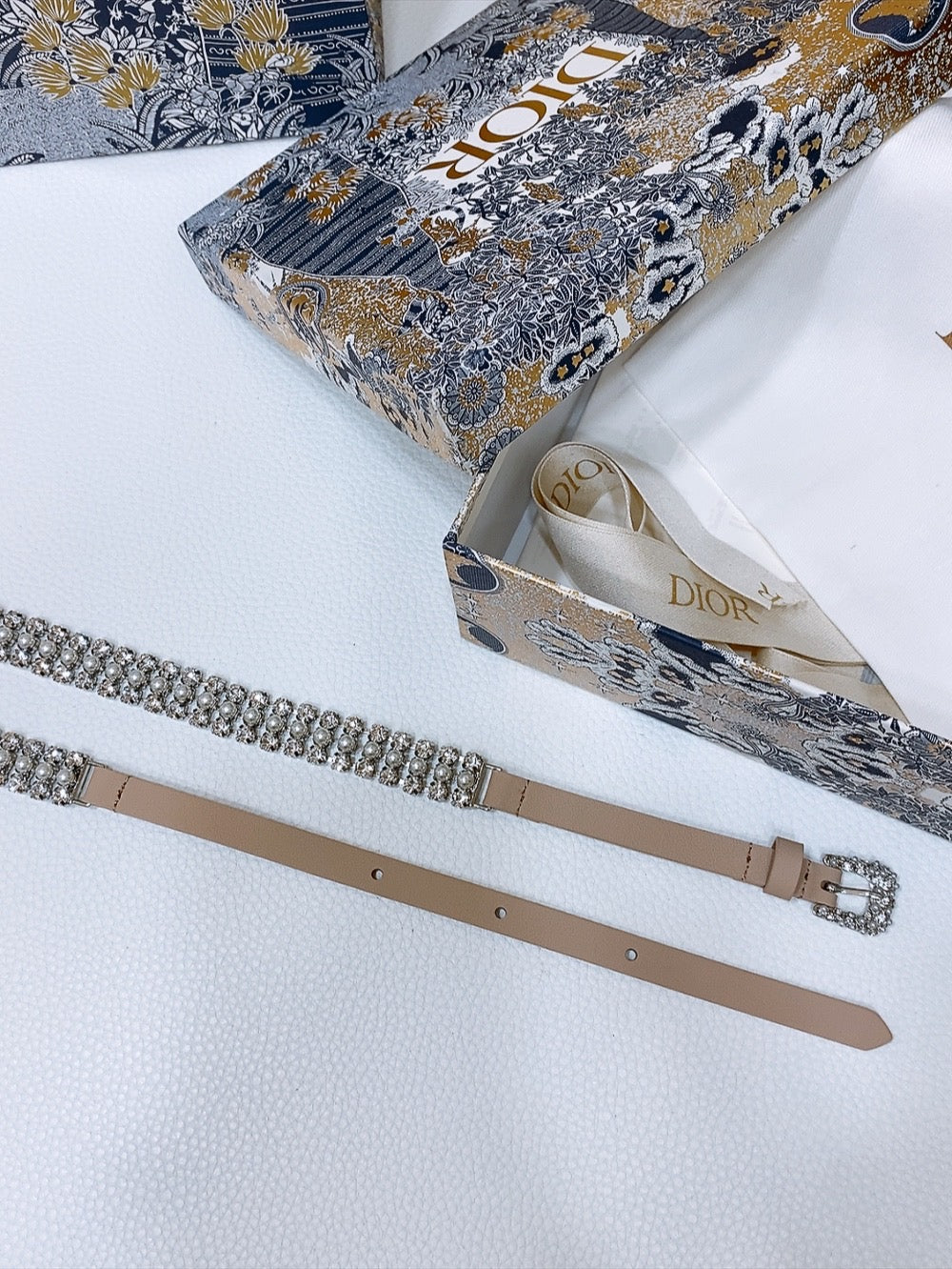 New Women's Leather Shining Crystal Belt 10MM