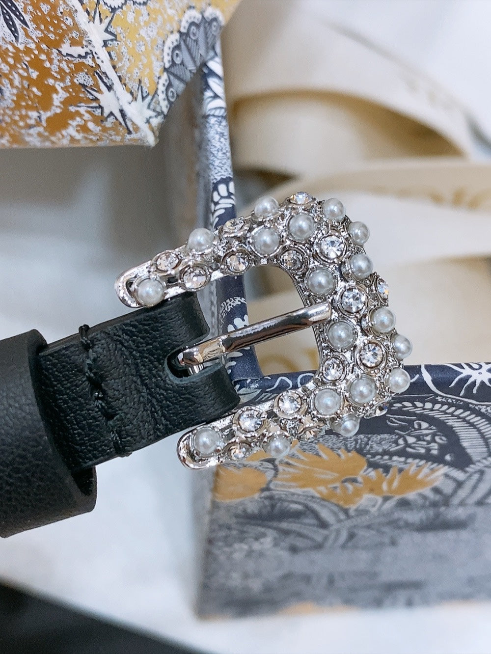 New Women's Leather Shining Crystal Belt 10MM