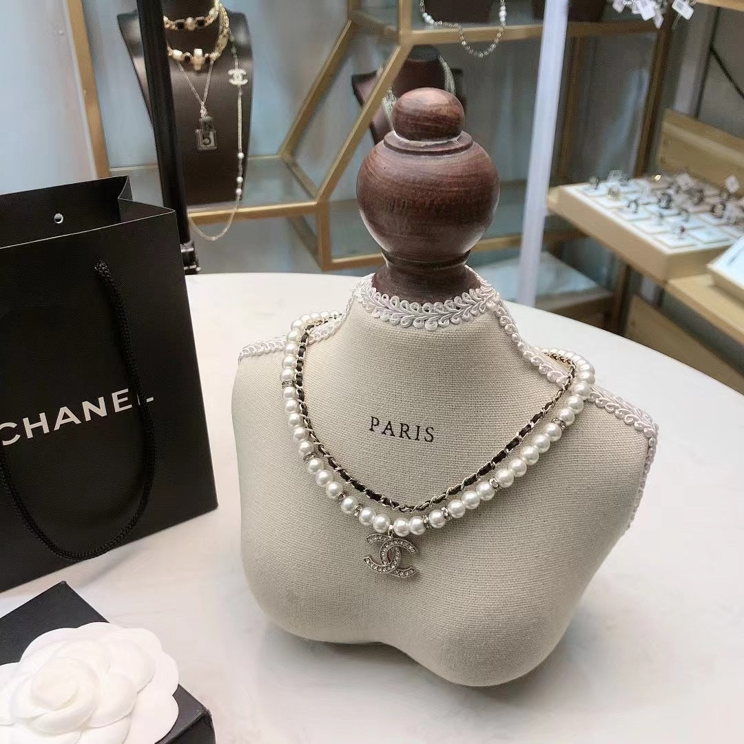 New Fashion Trends Pearl Necklace