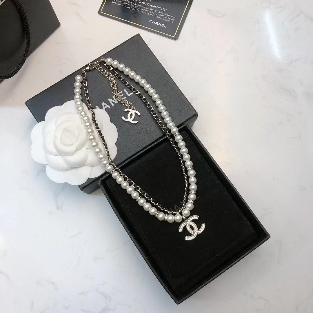 New Fashion Trends Pearl Necklace