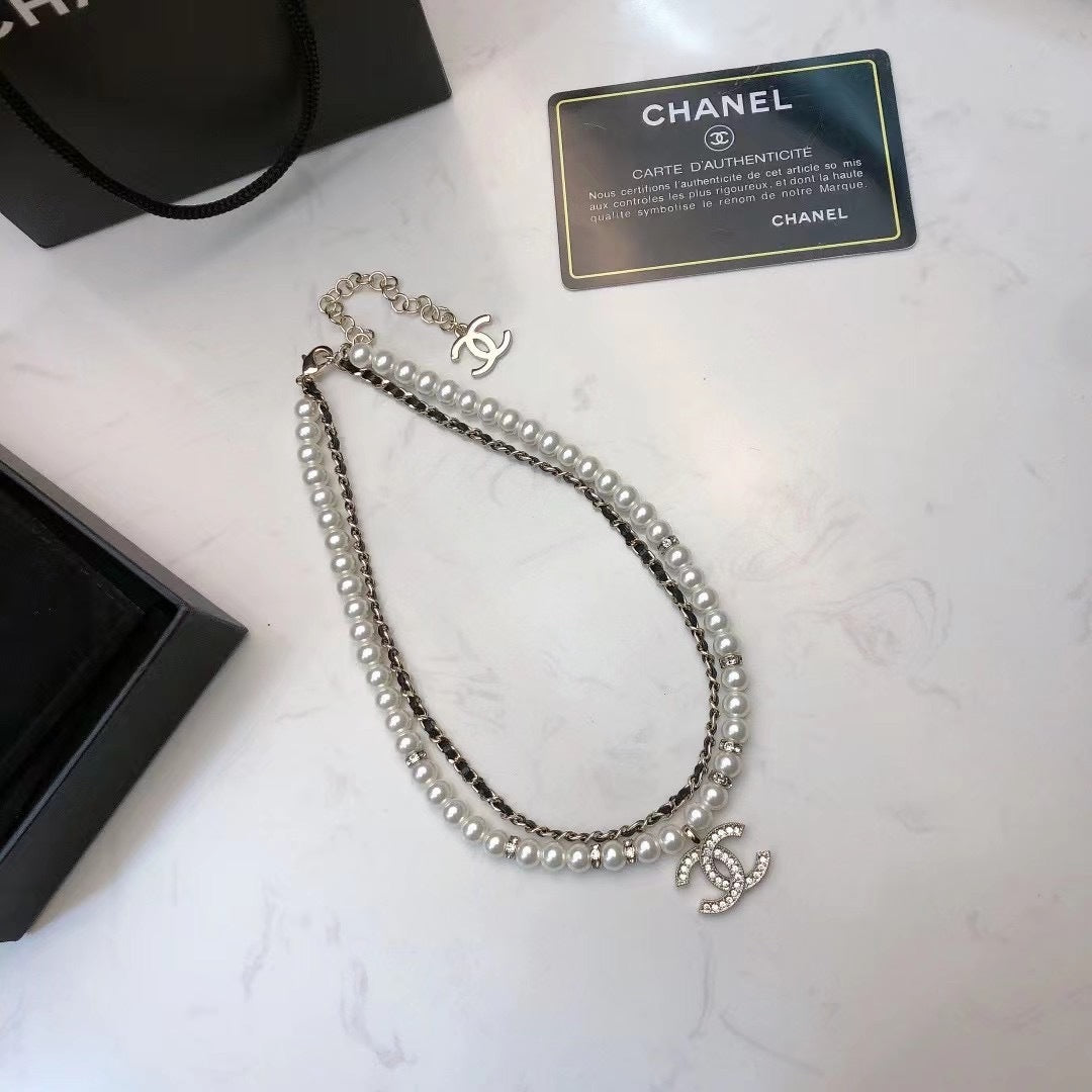 New Fashion Trends Pearl Necklace