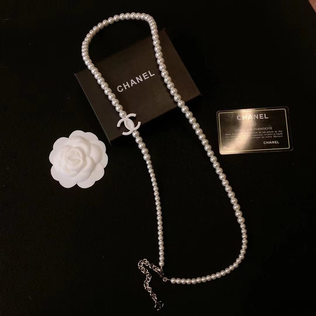 New Fashion Trends Show Pearl Necklace