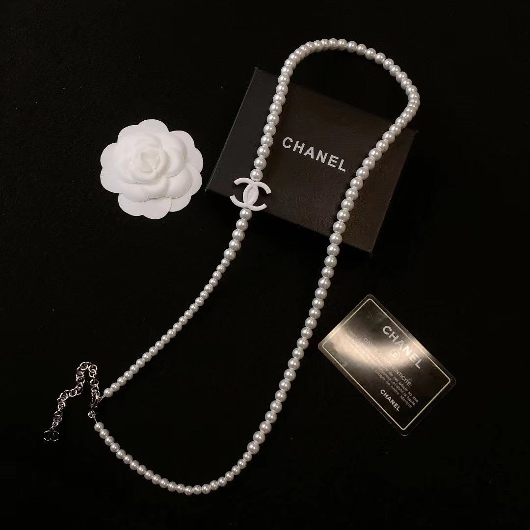 New Fashion Trends Show Pearl Necklace