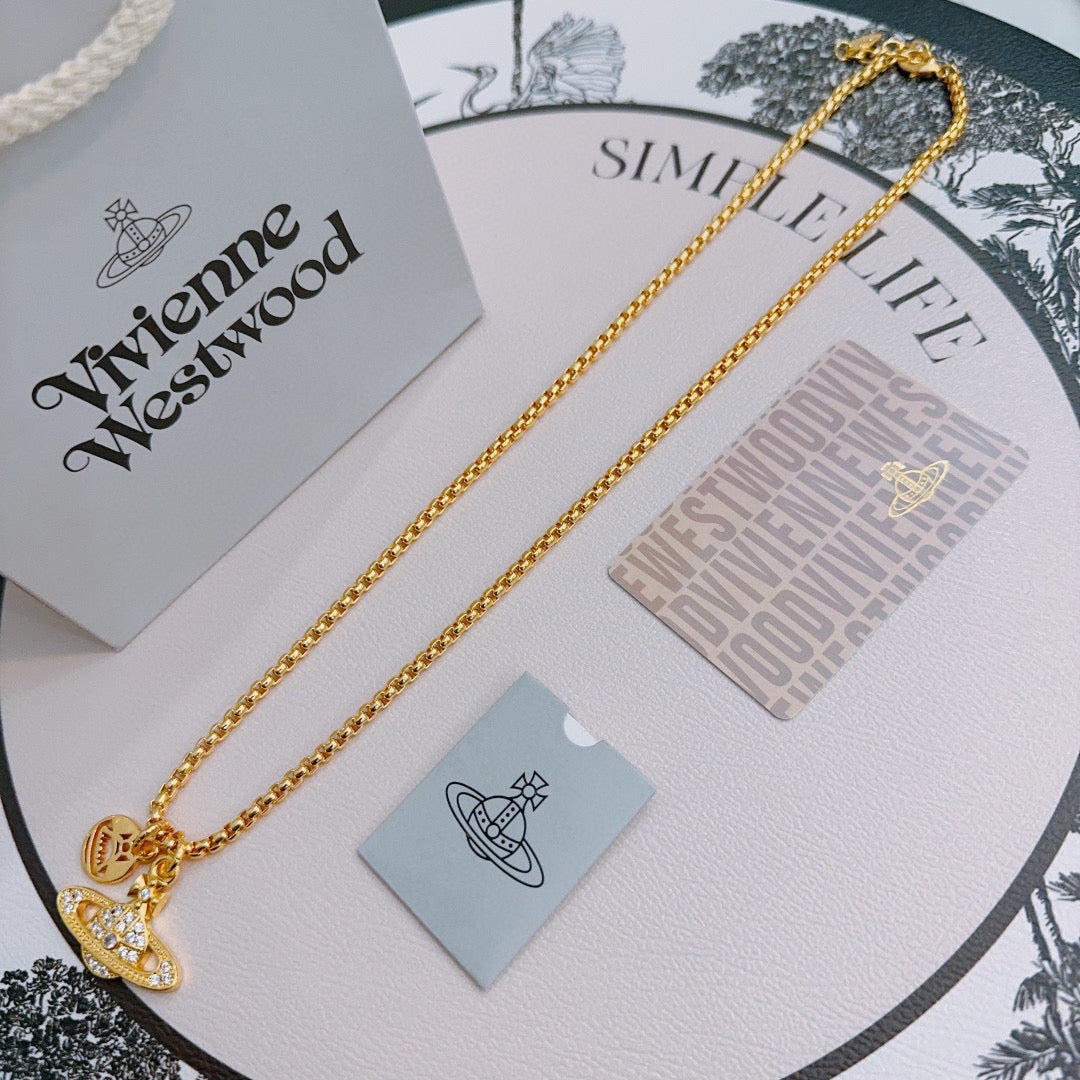 New Fashion Trends  Queen Dowager Saturn 🪐✨ High quality classic Saturn necklace for both men and women!