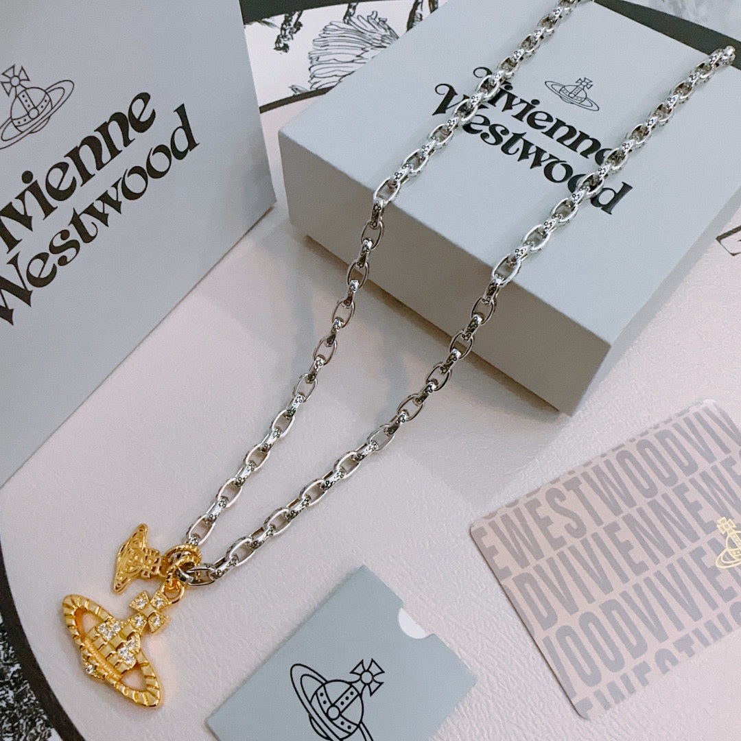 New Fashion Trends Queen Dowager Saturn 🪐✨ High quality classic Saturn necklace for both men and women!