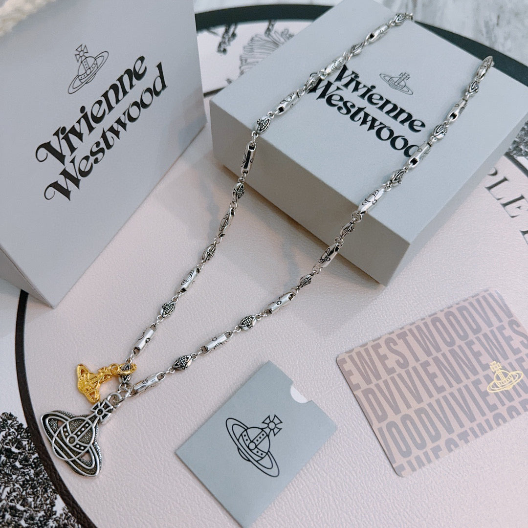 New Fashion Trends Queen Dowager Saturn 🪐✨ High quality classic Saturn necklace for both men and women!