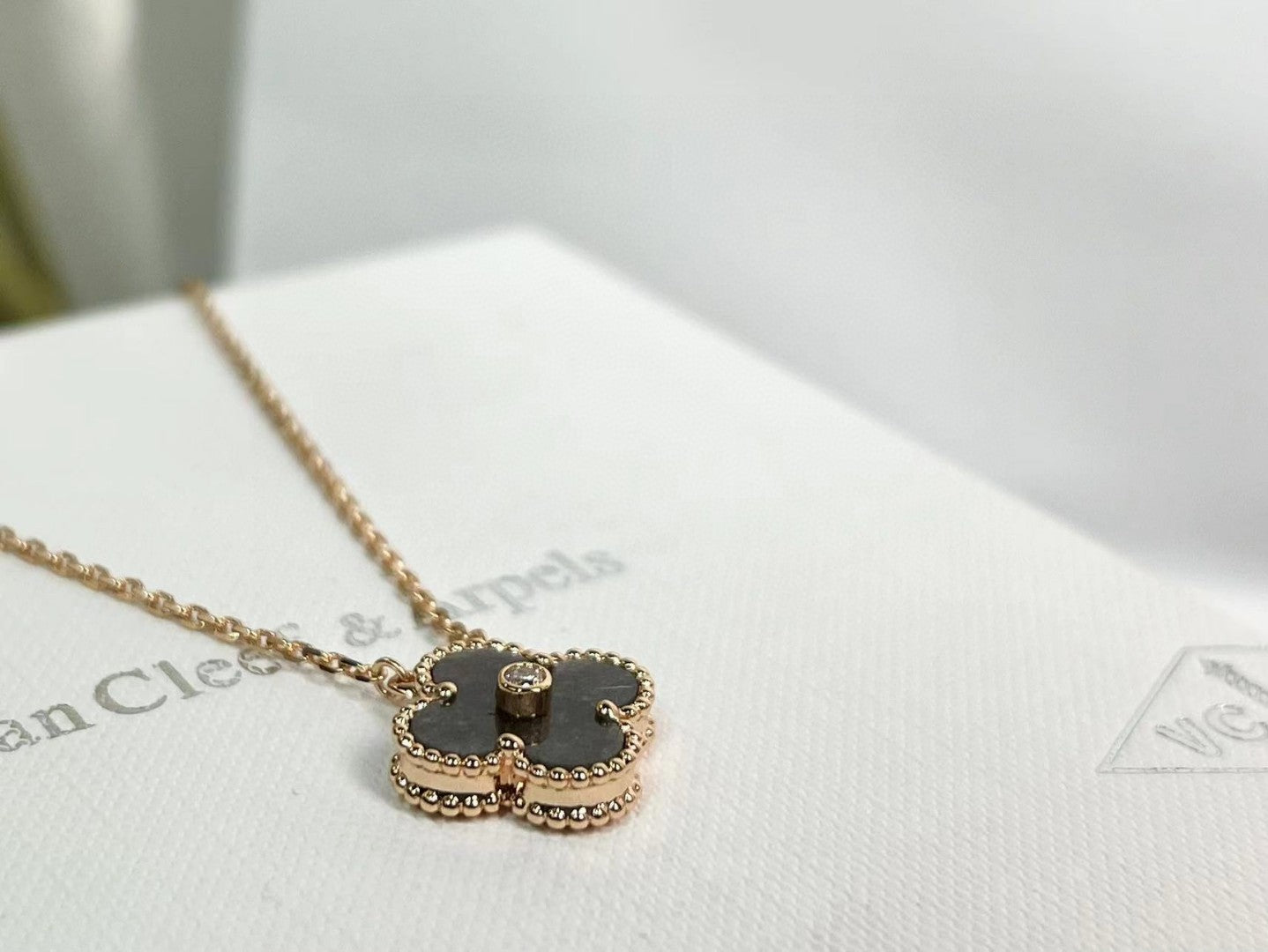 New Fashion Trends Classic Single Flower Clover 18K Gold Women's Necklace