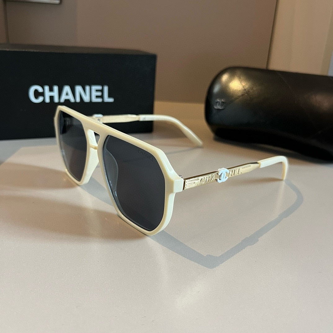 New fashion star with large frame sunglasses