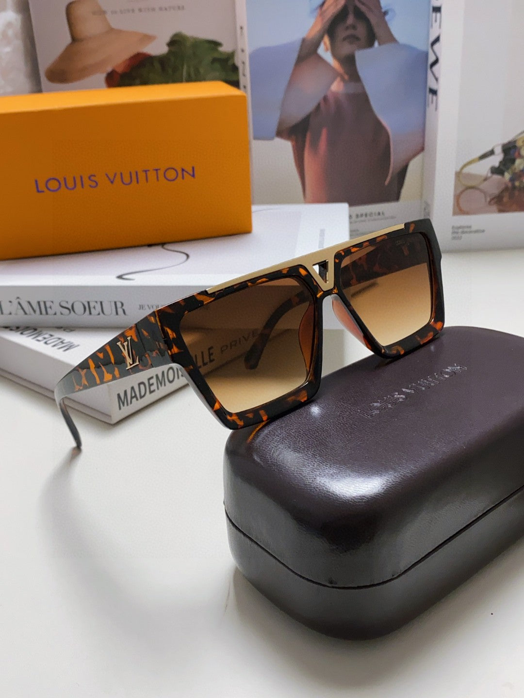 New fashionable, exquisite, luxurious and high-end sunglasses